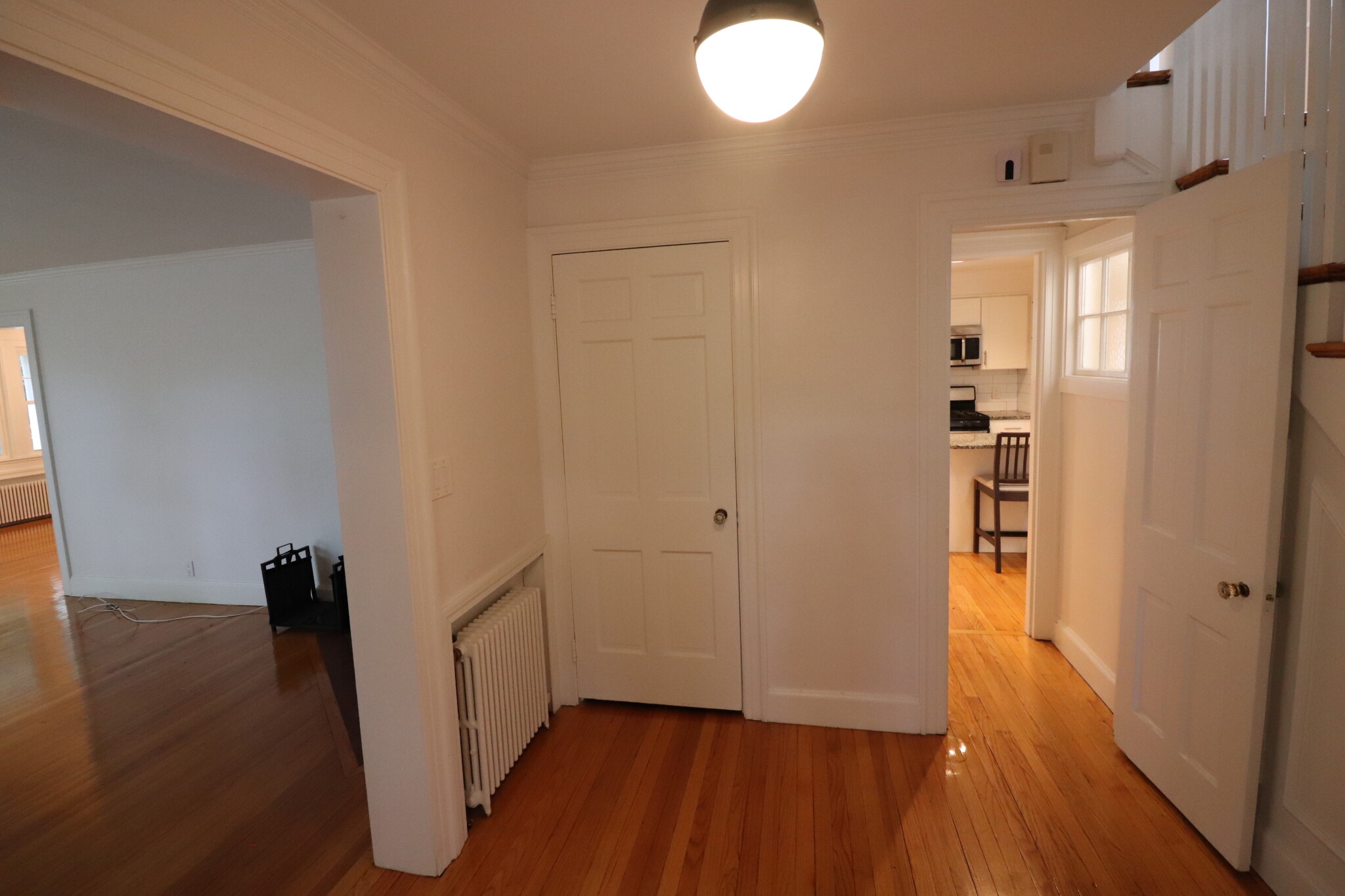 198 Wolcott Rd, Chestnut Hill