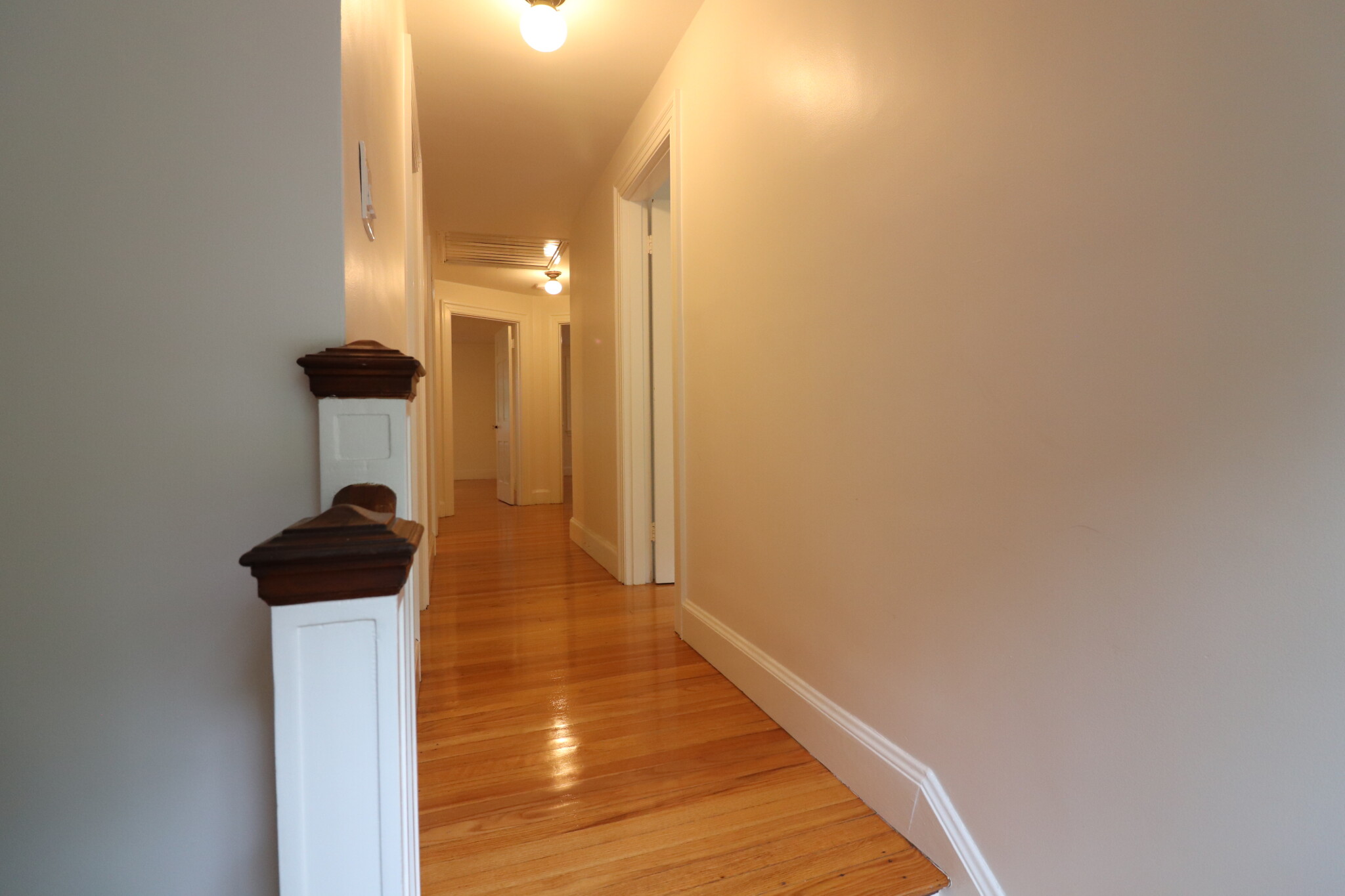 198 Wolcott Rd, Chestnut Hill