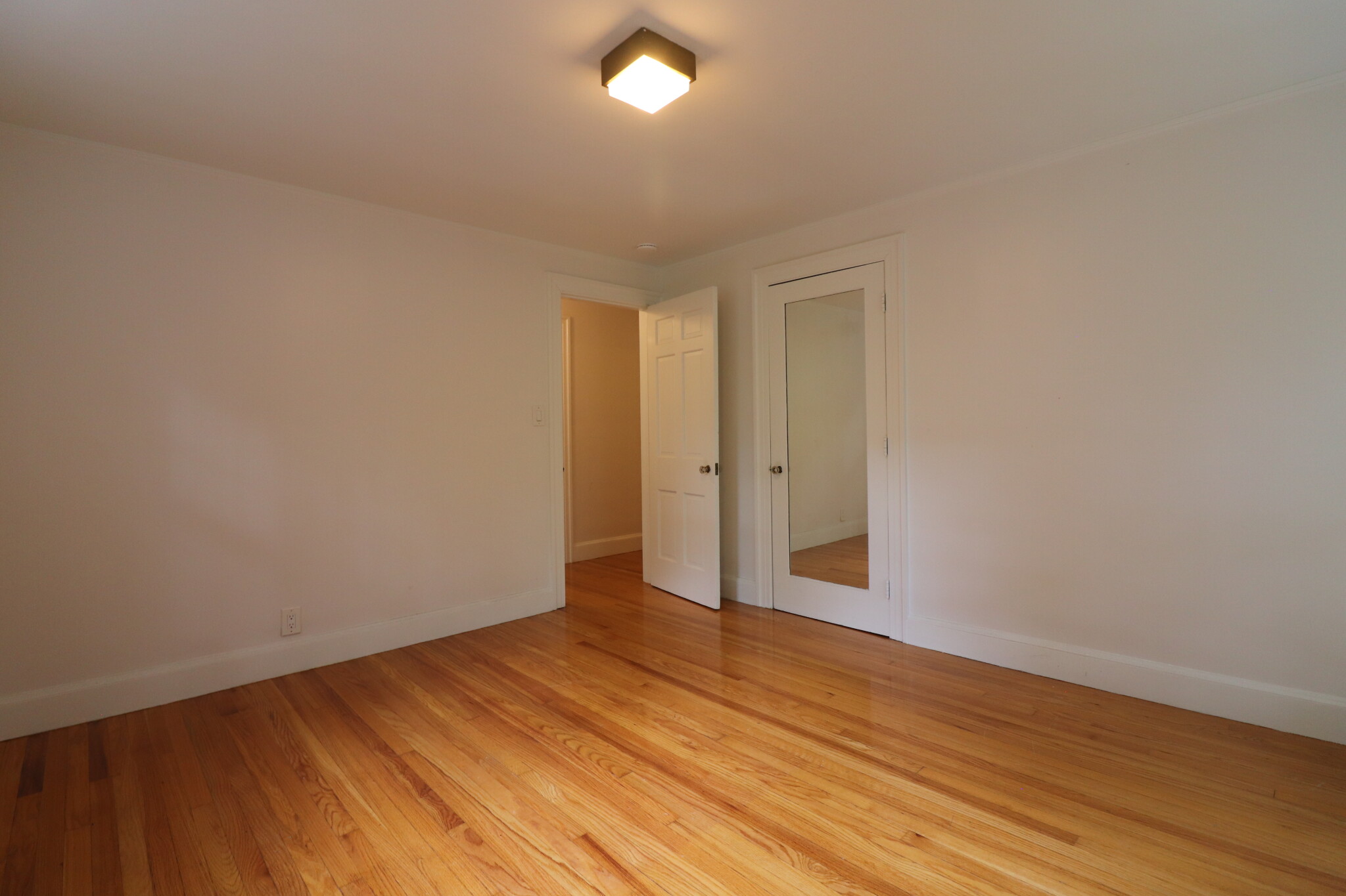 198 Wolcott Rd, Chestnut Hill