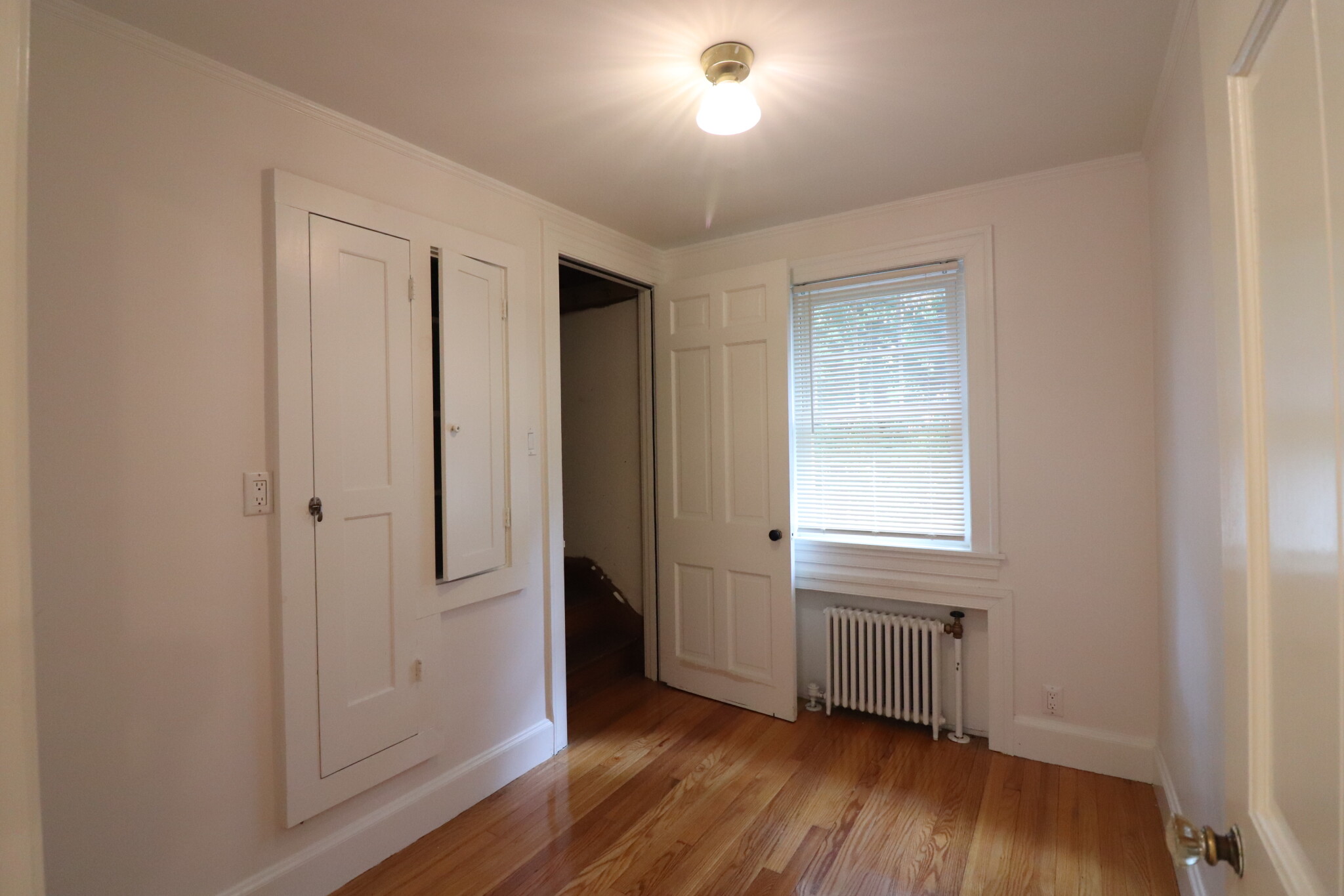 198 Wolcott Rd, Chestnut Hill