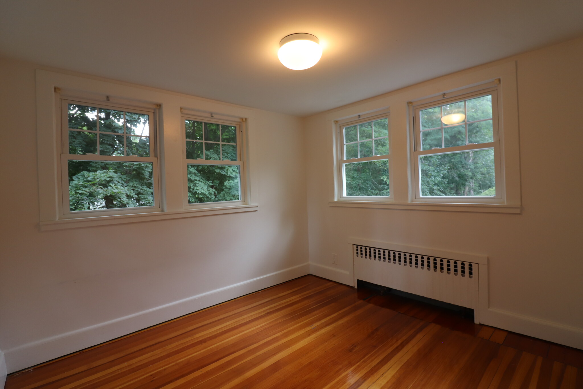 198 Wolcott Rd, Chestnut Hill