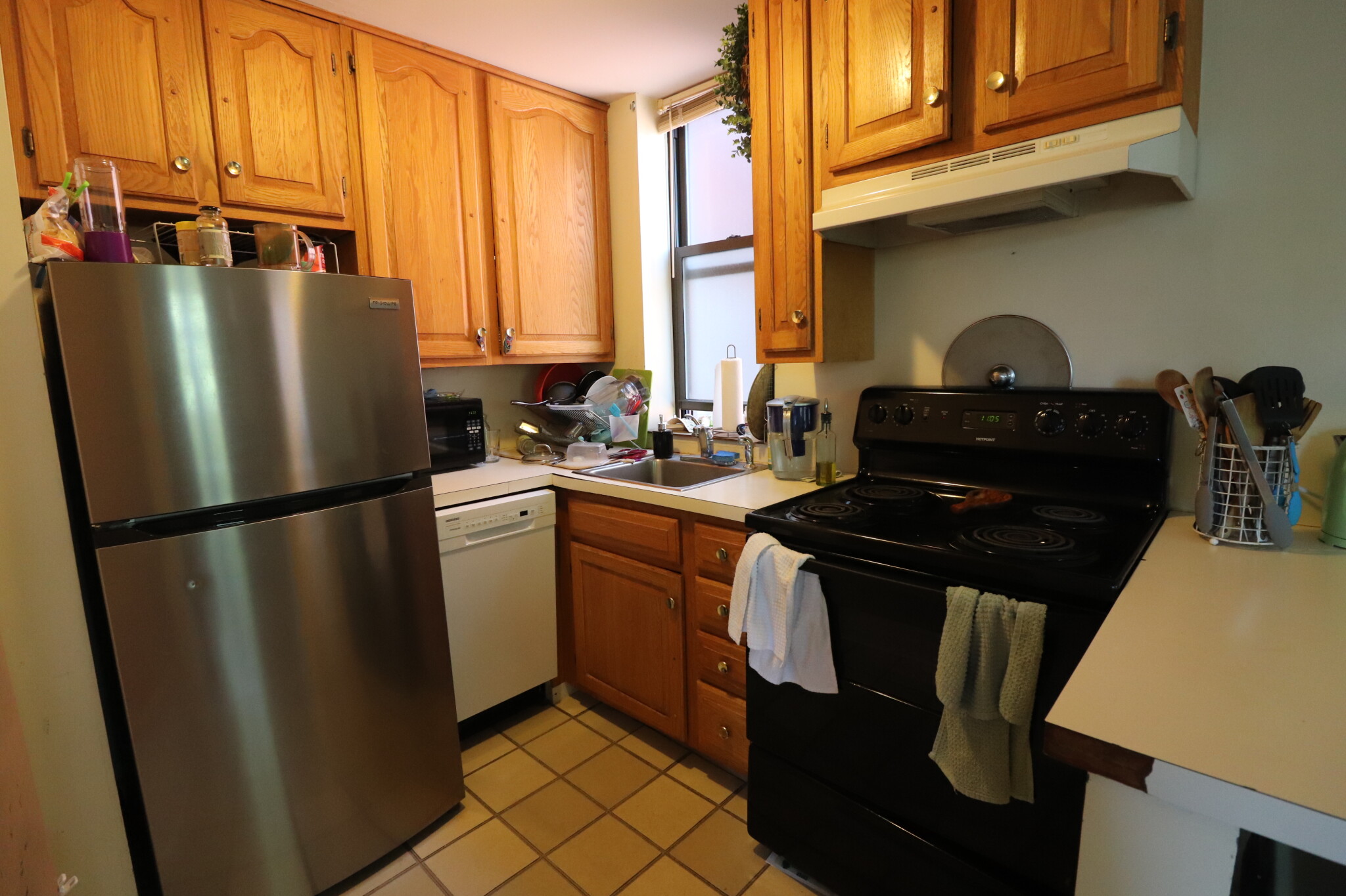 1100 Beacon St, Longwood