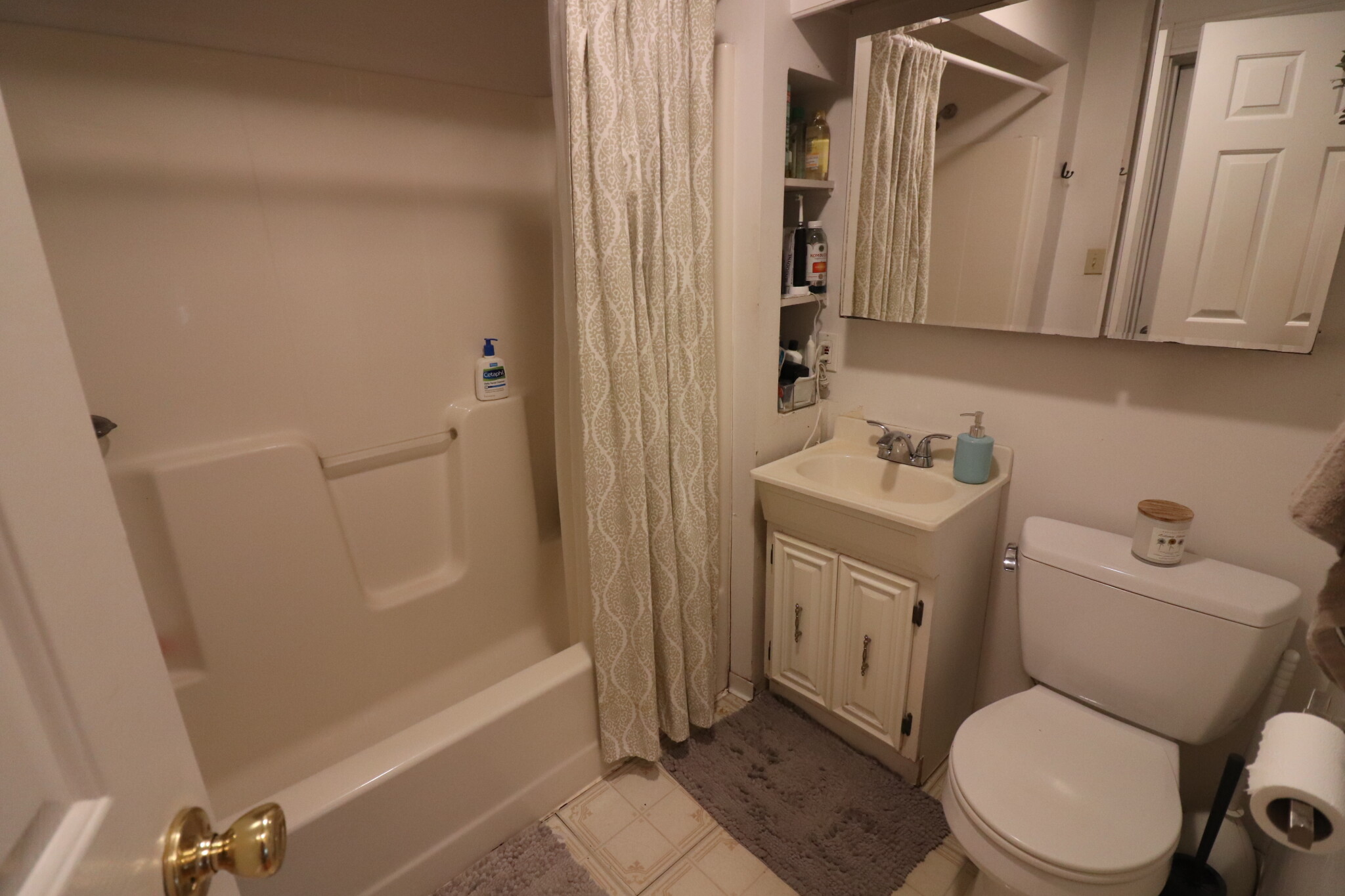 1100 Beacon St, Longwood