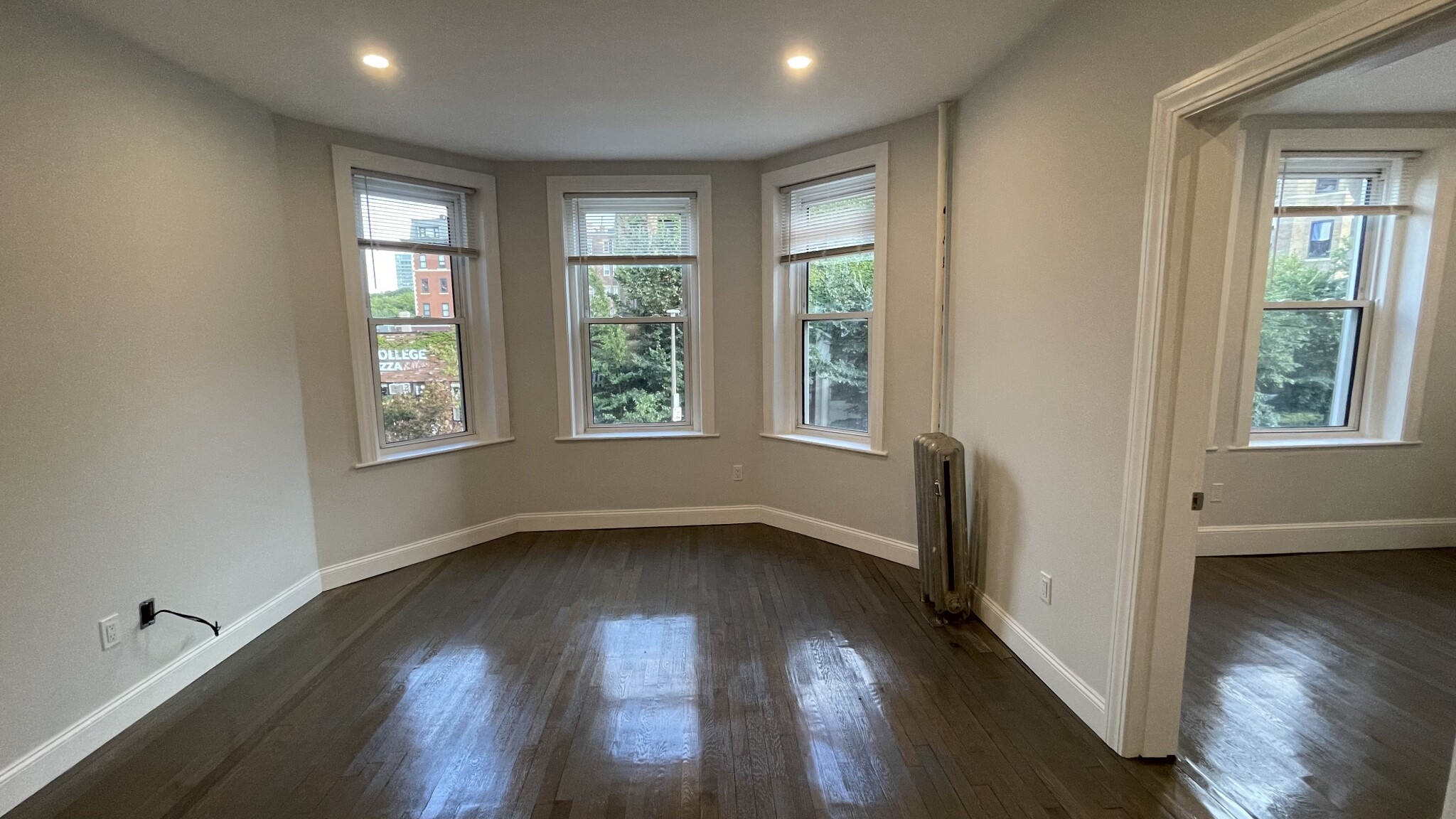 55 Queensberry St, Fenway