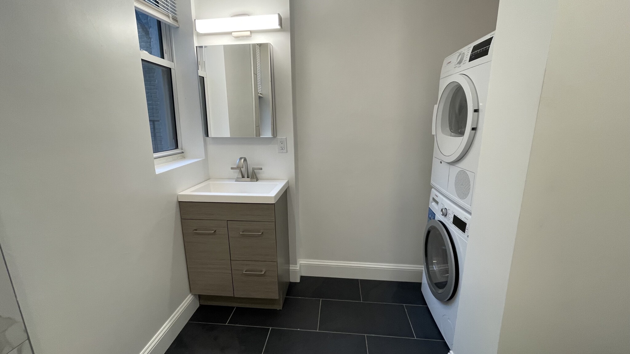 55 Queensberry St, Fenway