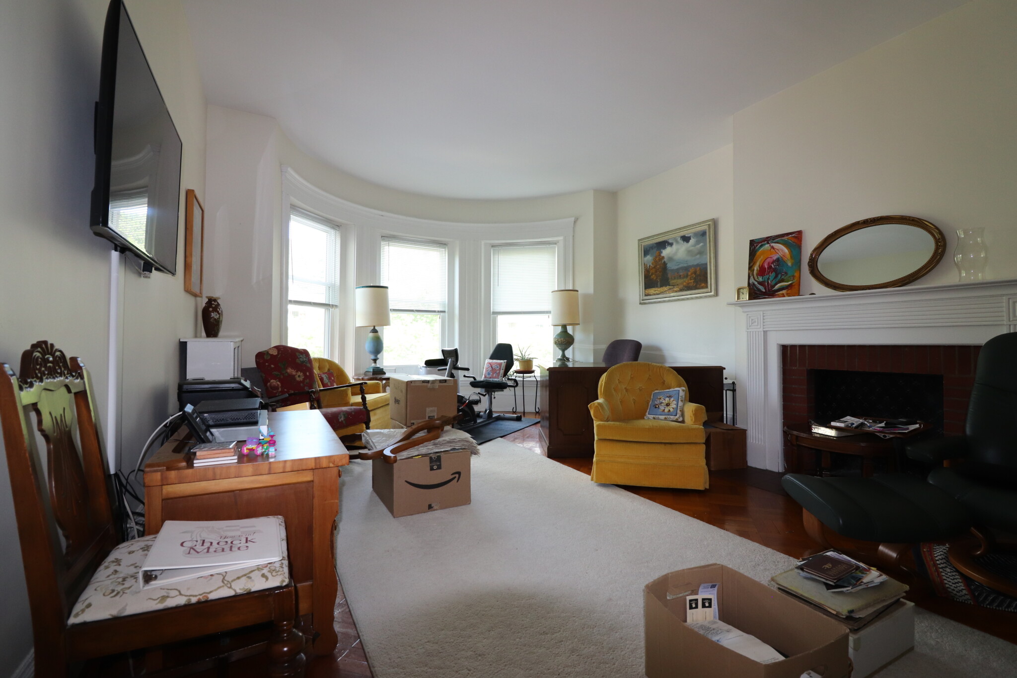 1569 Beacon St, Washington Square