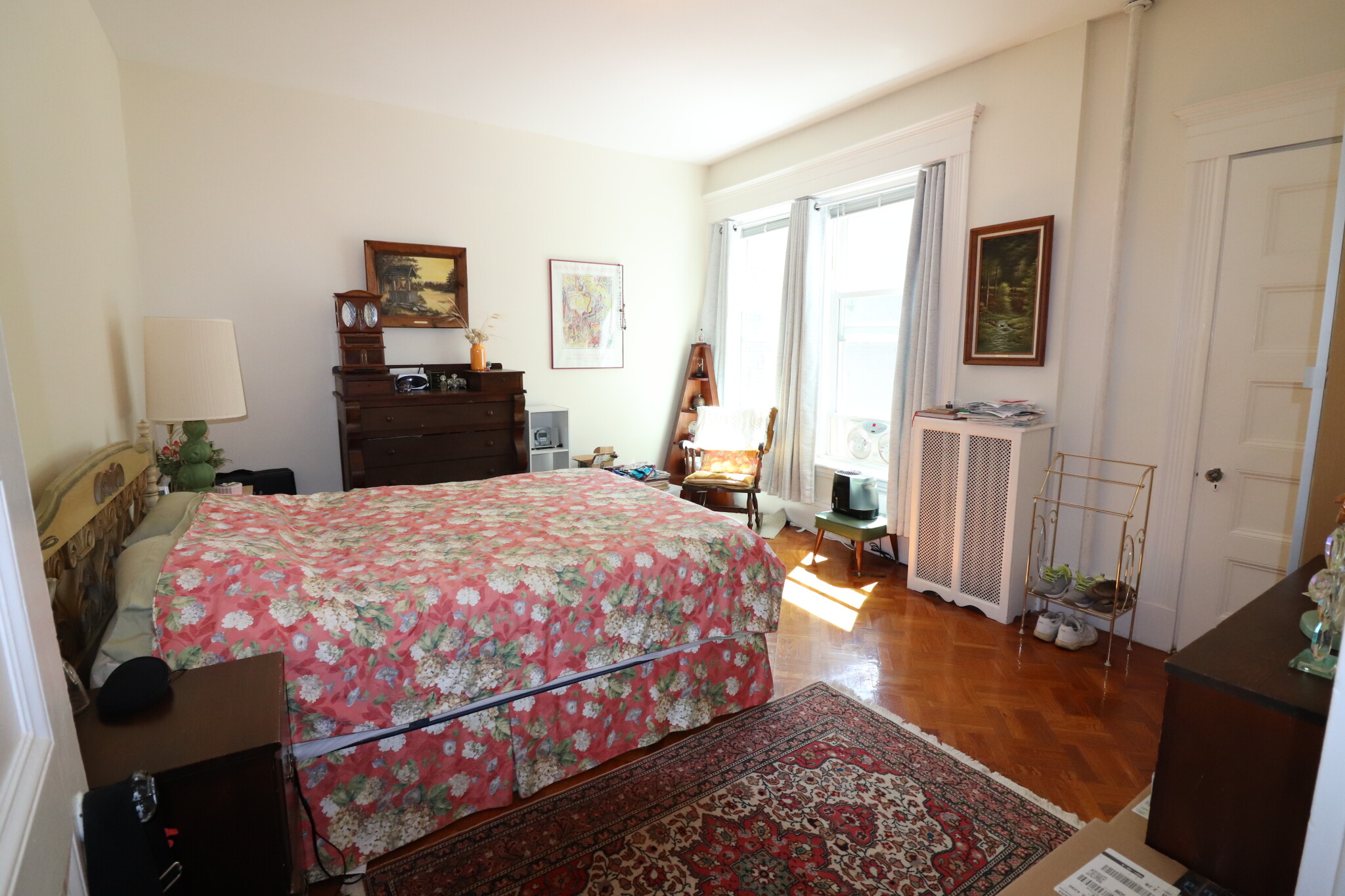 1569 Beacon St, Washington Square