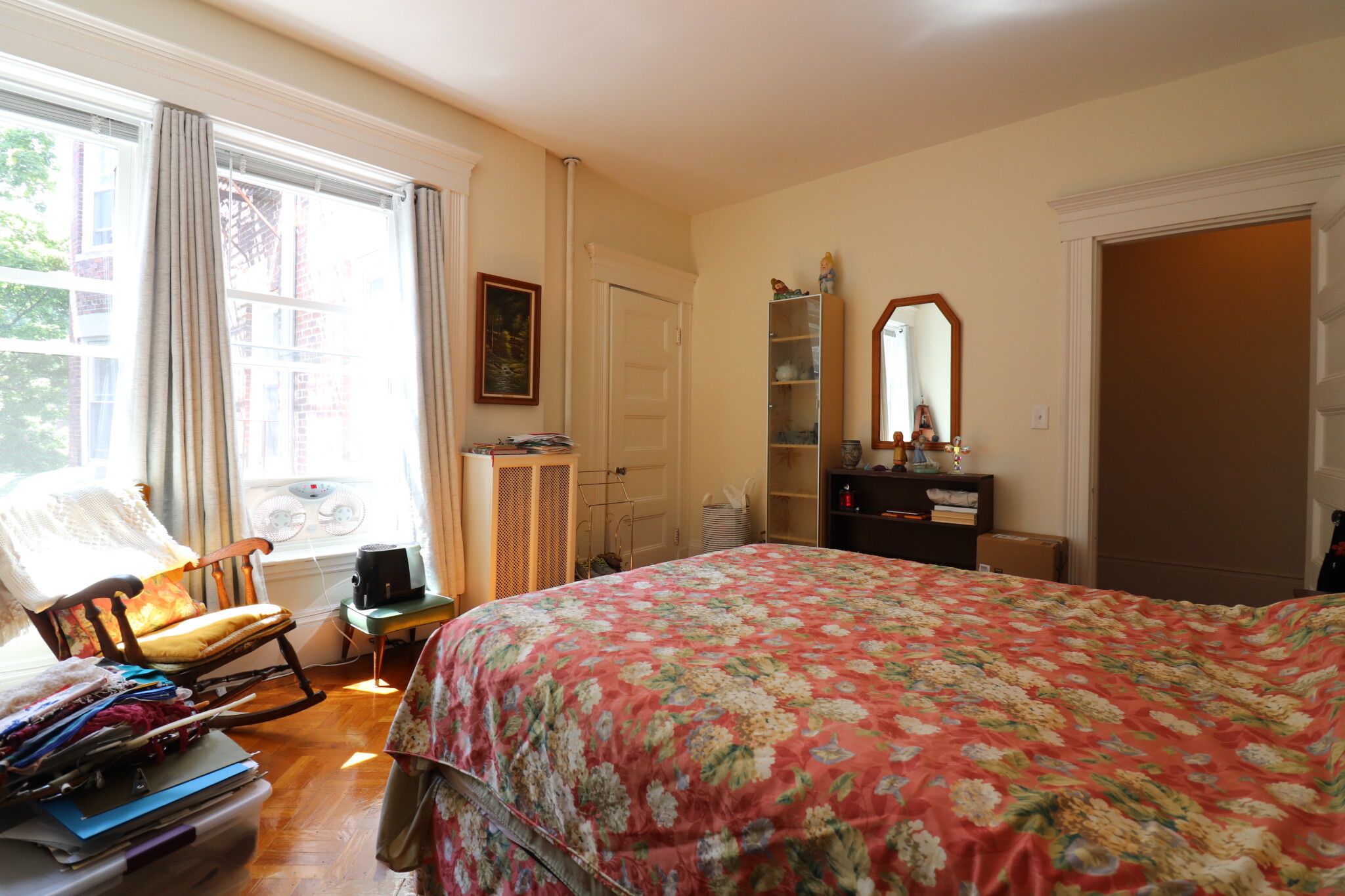 1569 Beacon St, Washington Square