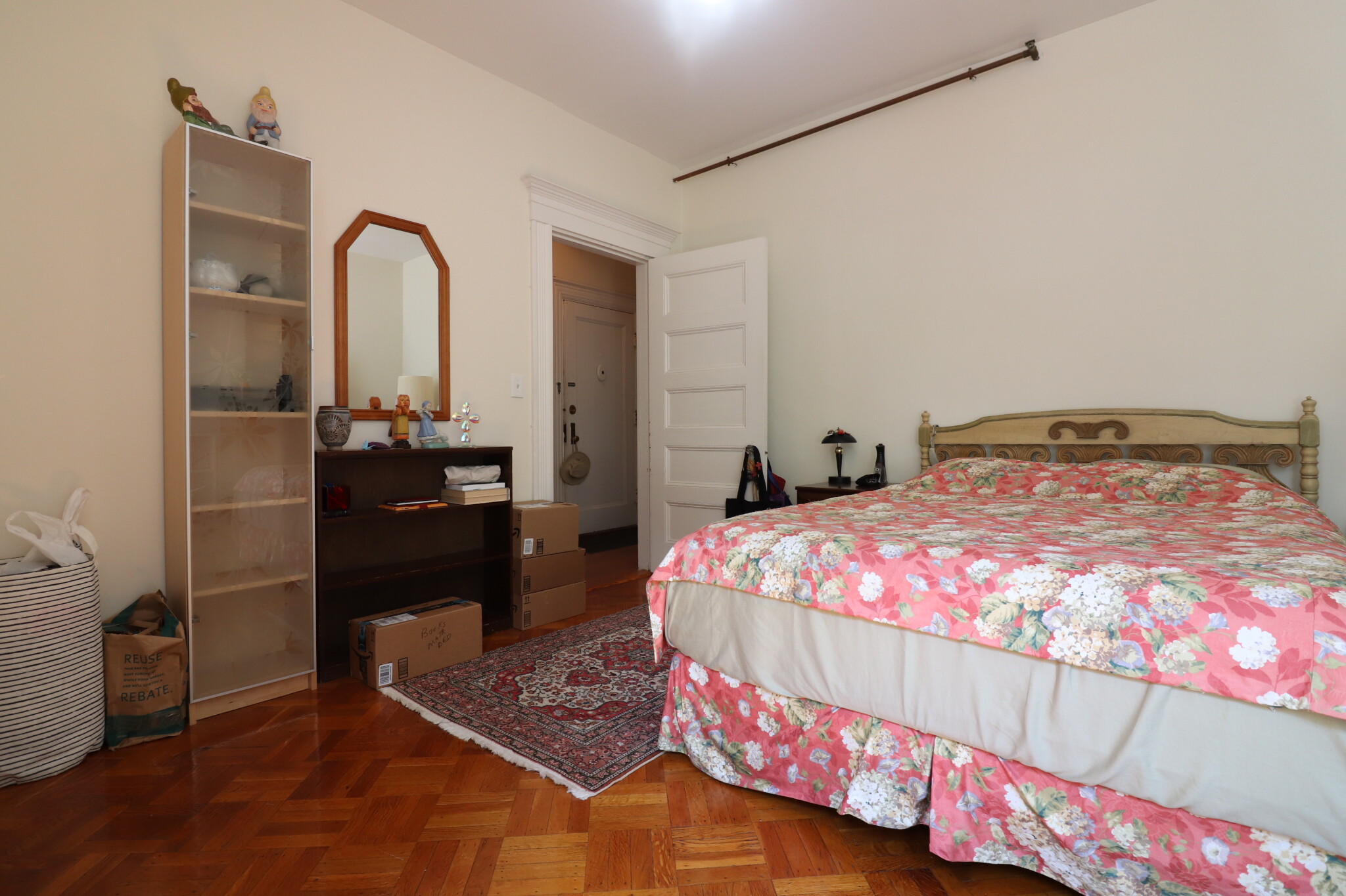 1569 Beacon St, Washington Square