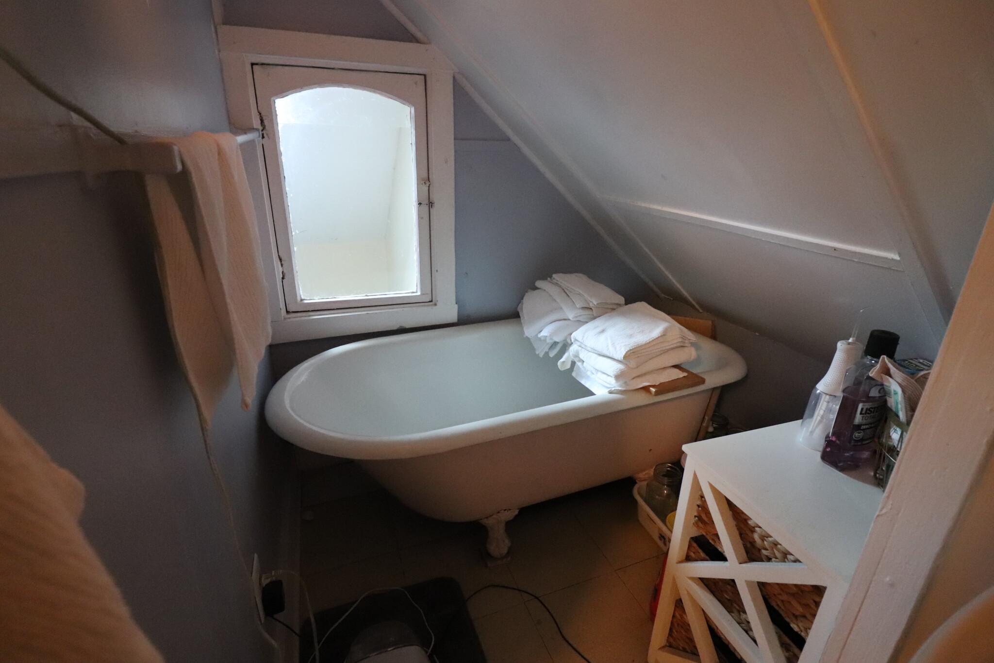 5 Manton Ter, Allston