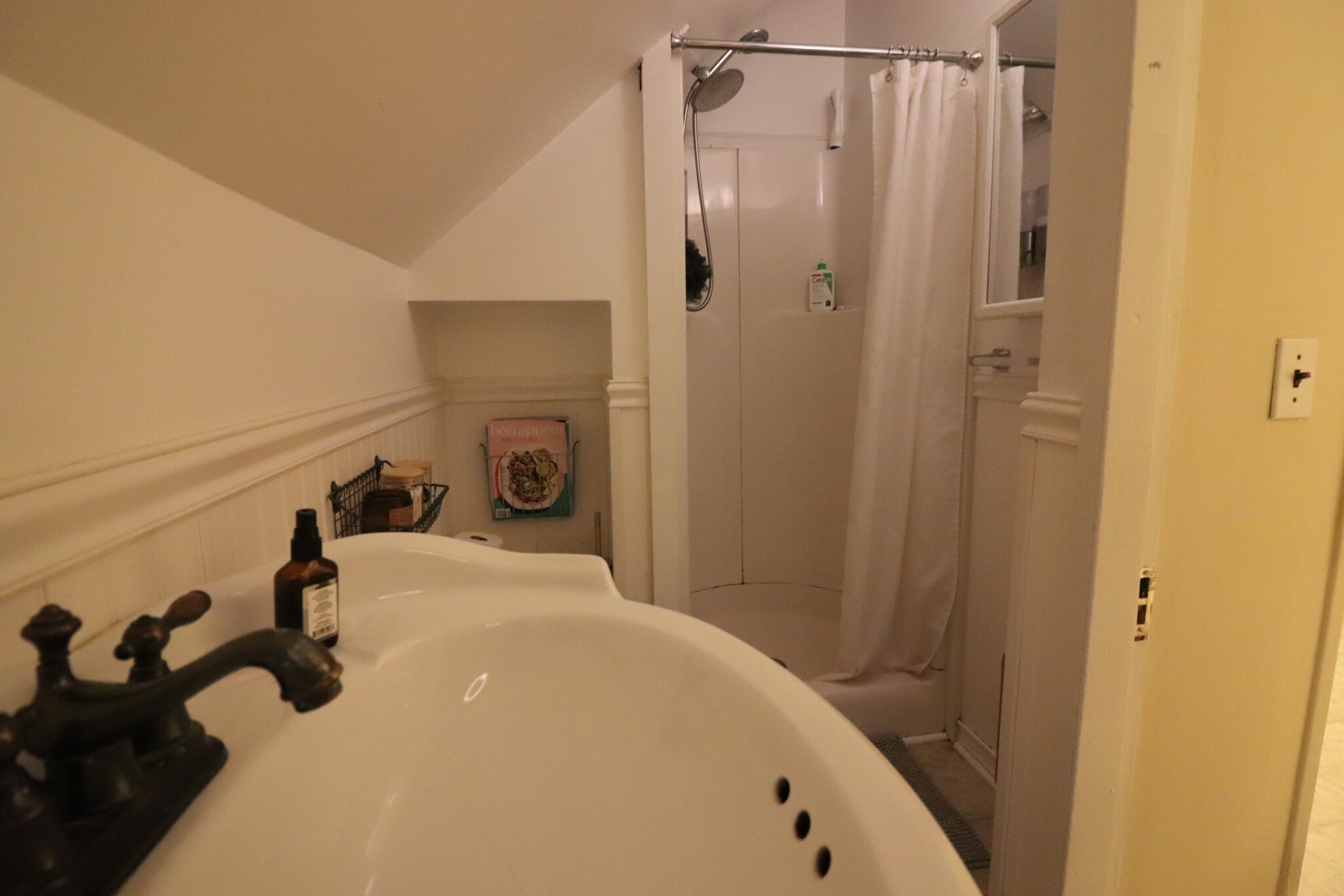 5 Manton Ter, Allston