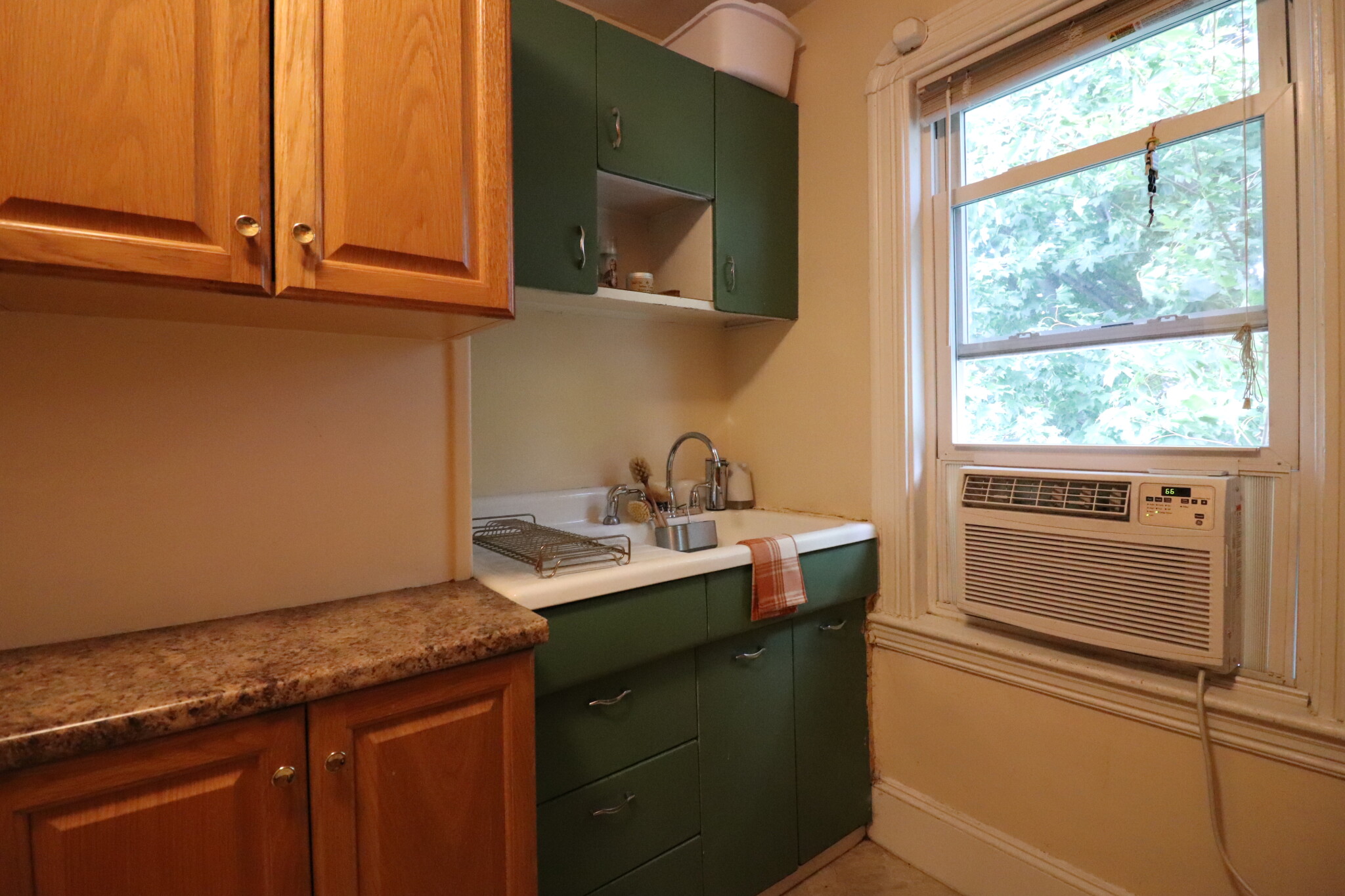 5 Manton Ter, Allston