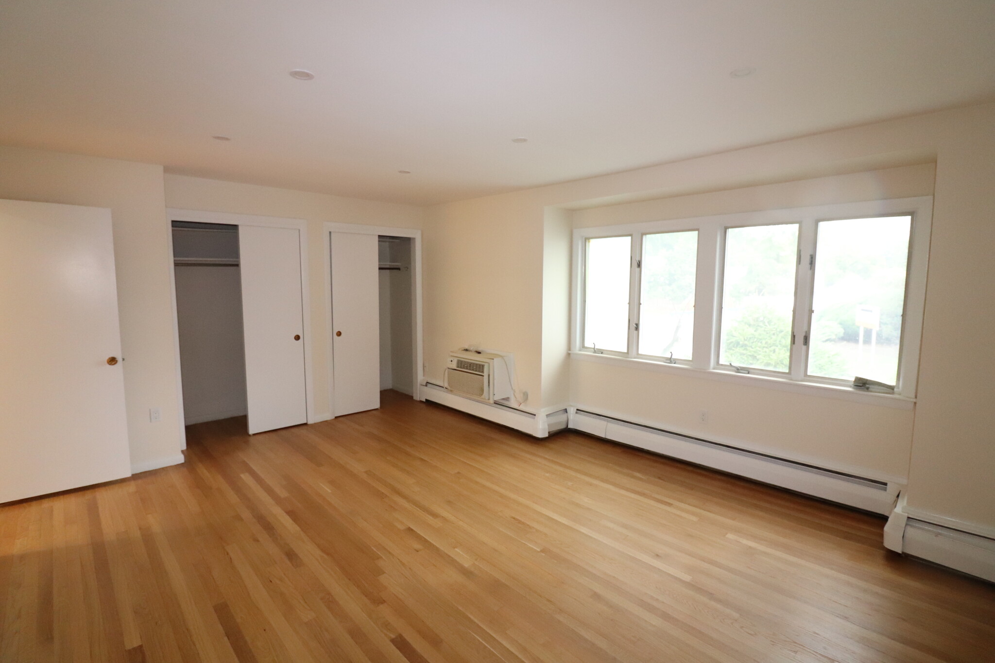 165 Grove St, Chestnut Hill