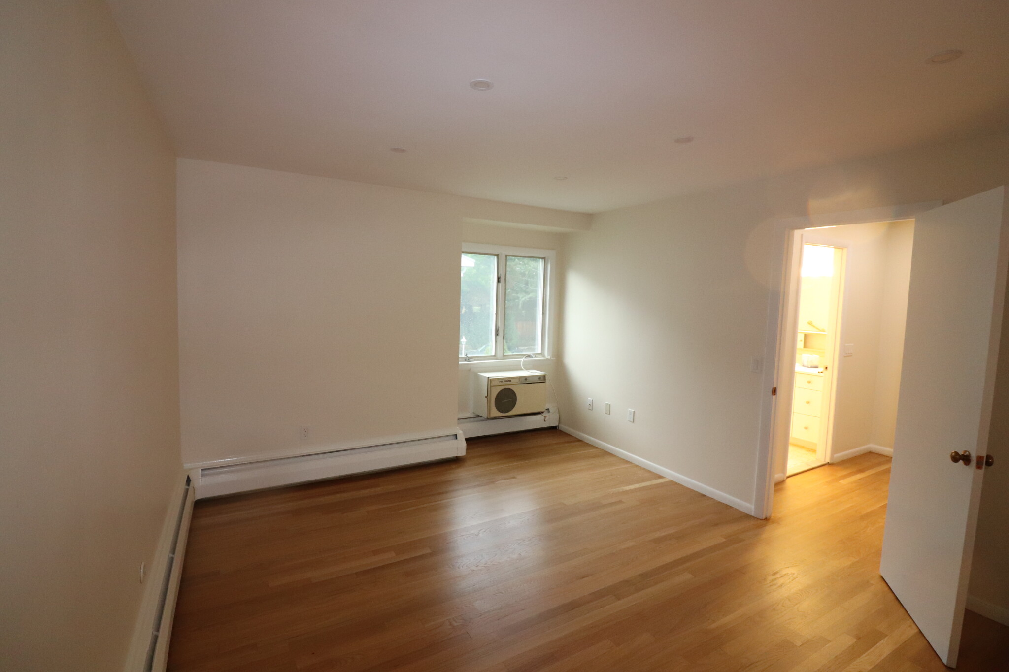 165 Grove St, Chestnut Hill