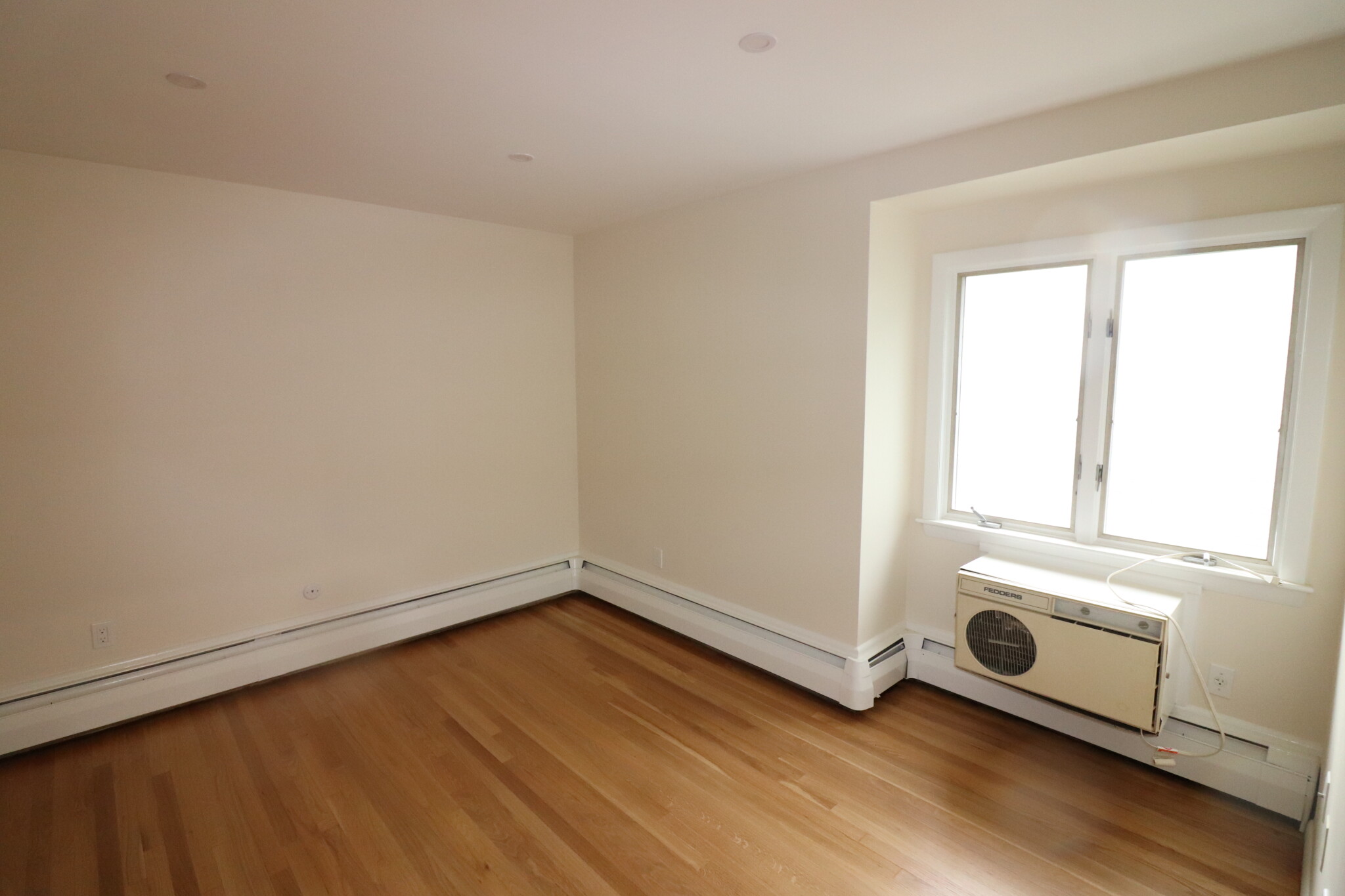 165 Grove St, Chestnut Hill