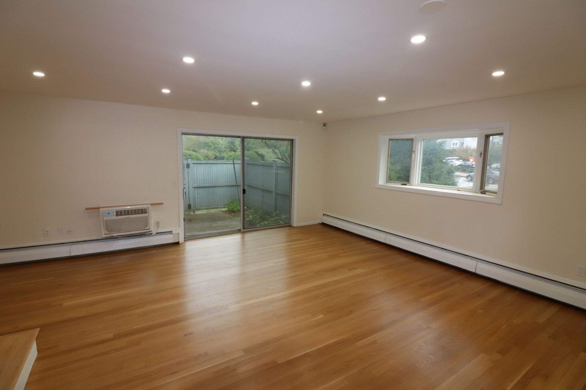 165 Grove St, Chestnut Hill