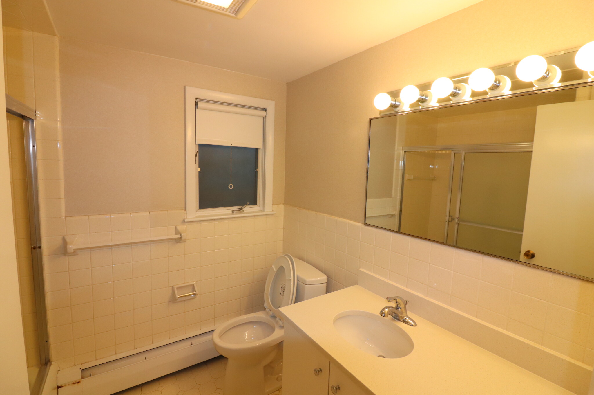 165 Grove St, Chestnut Hill