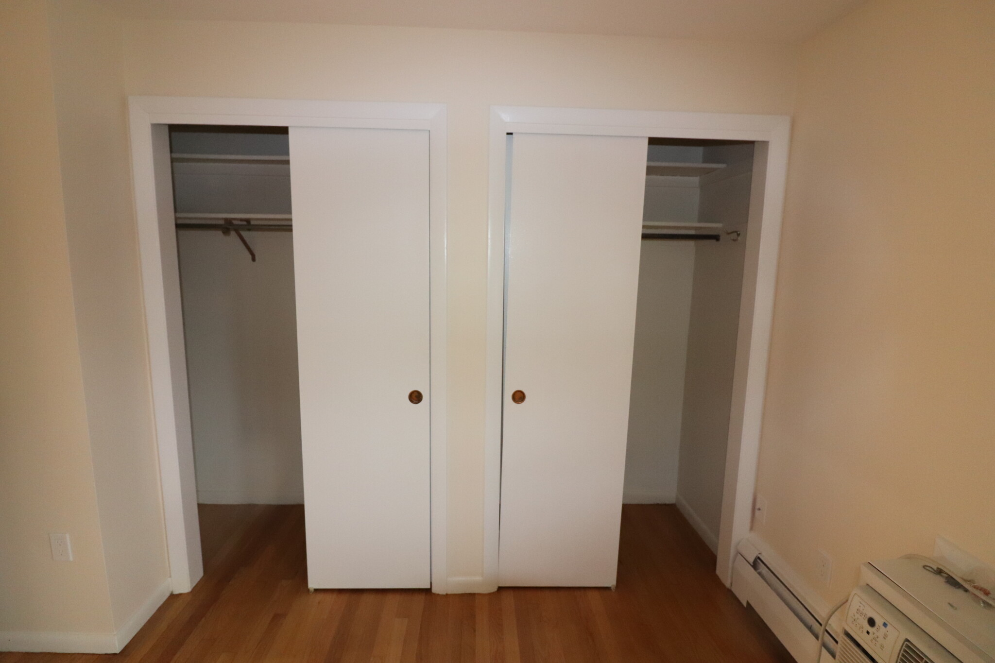 165 Grove St, Chestnut Hill