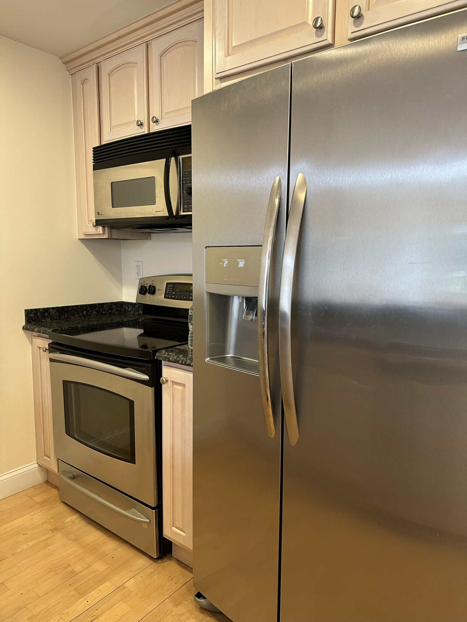 121 Centre St, North Brookline