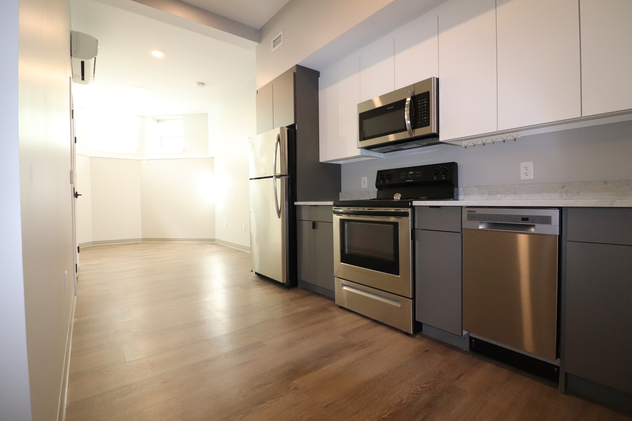 100 Hemenway St, Fenway