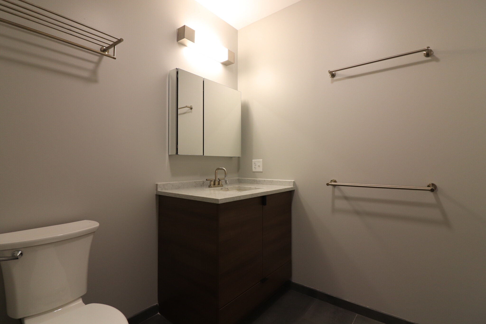 100 Hemenway St, Fenway