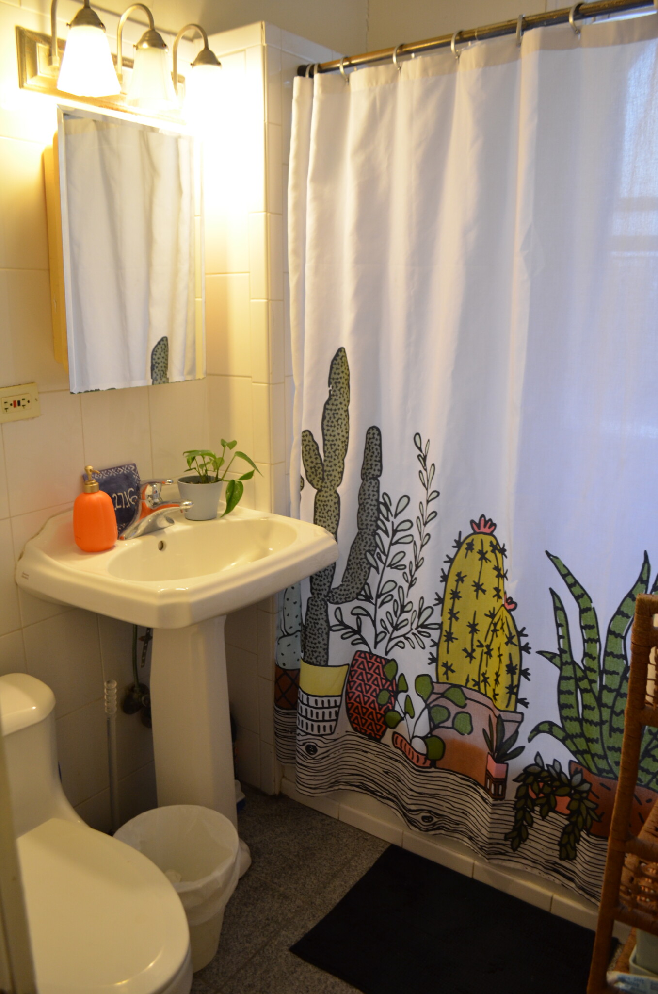 28 Quint Ave, Allston