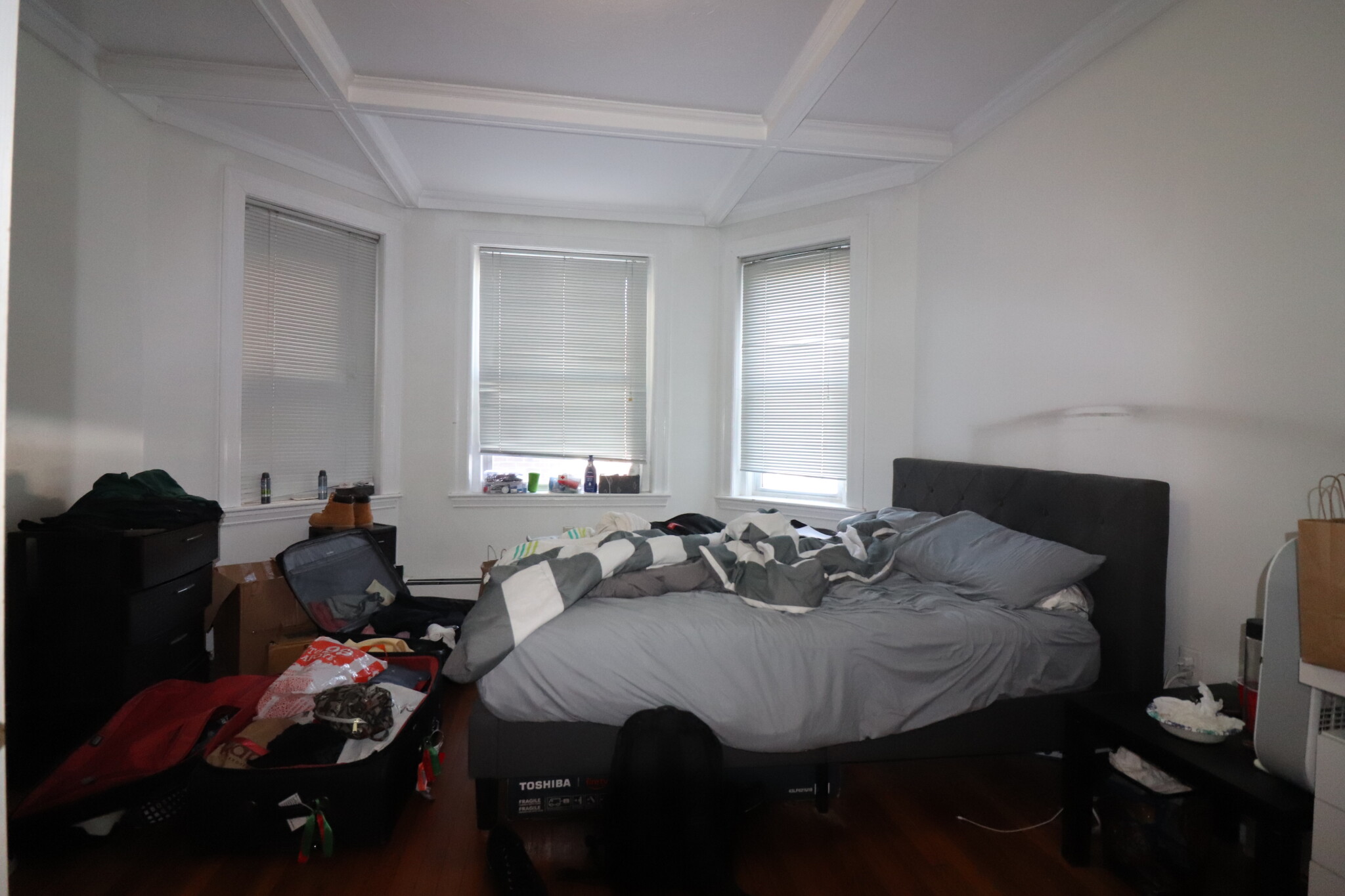 73 Thatcher St, Washington Square