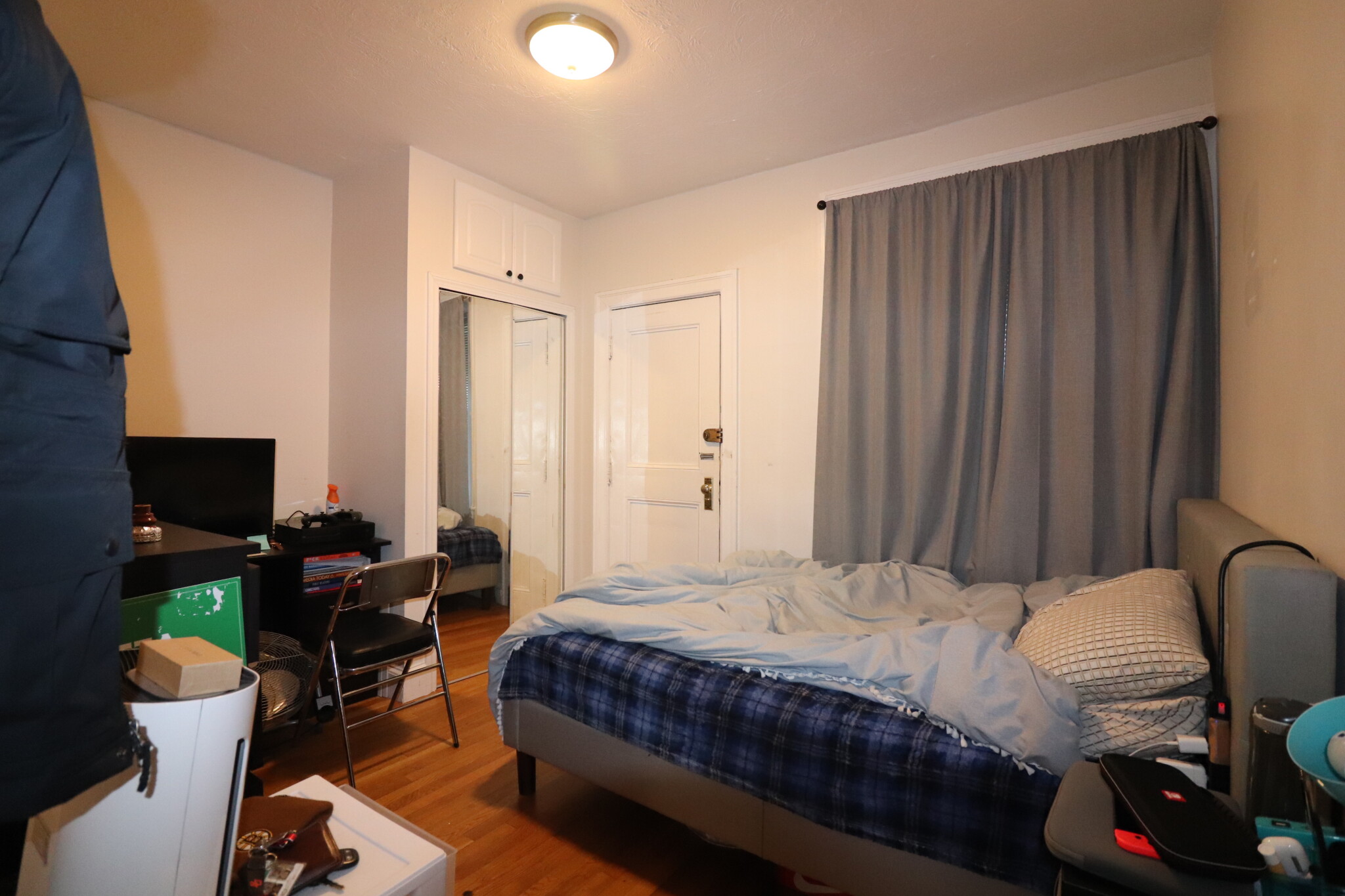 73 Thatcher St, Washington Square