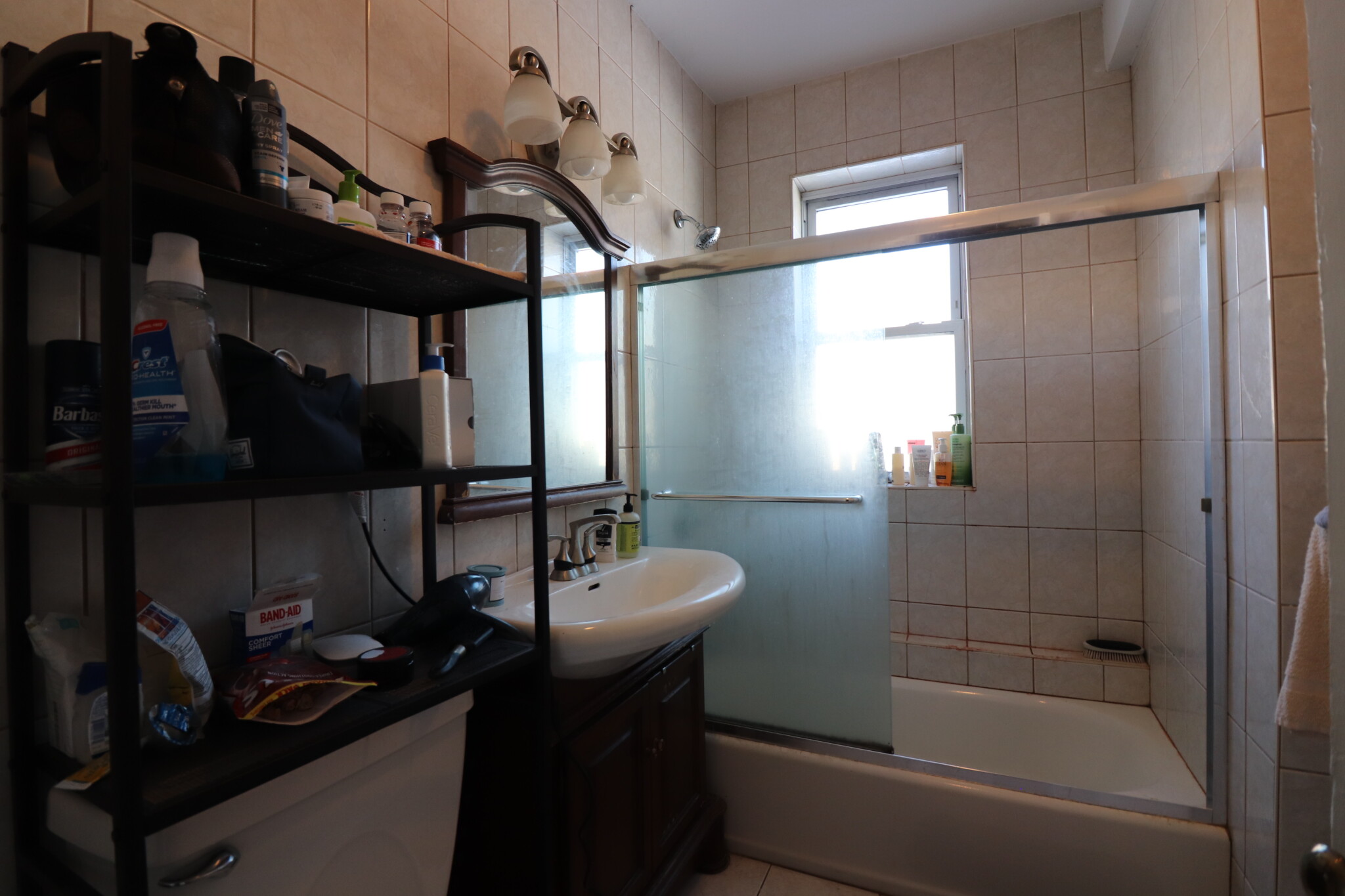 73 Thatcher St, Longwood