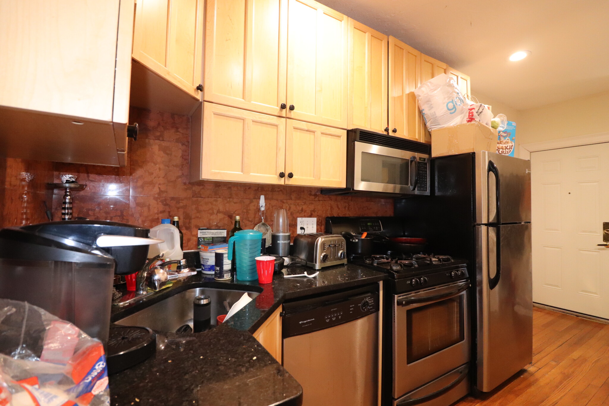 73 Thatcher St, Washington Square