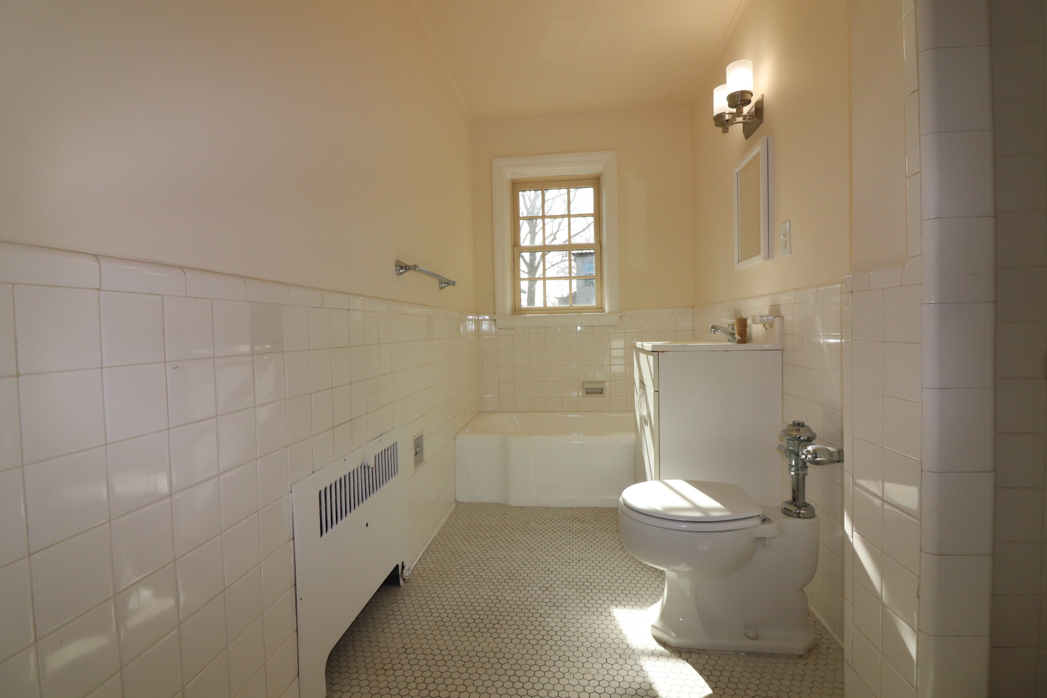 312 Washington St, Wellesley