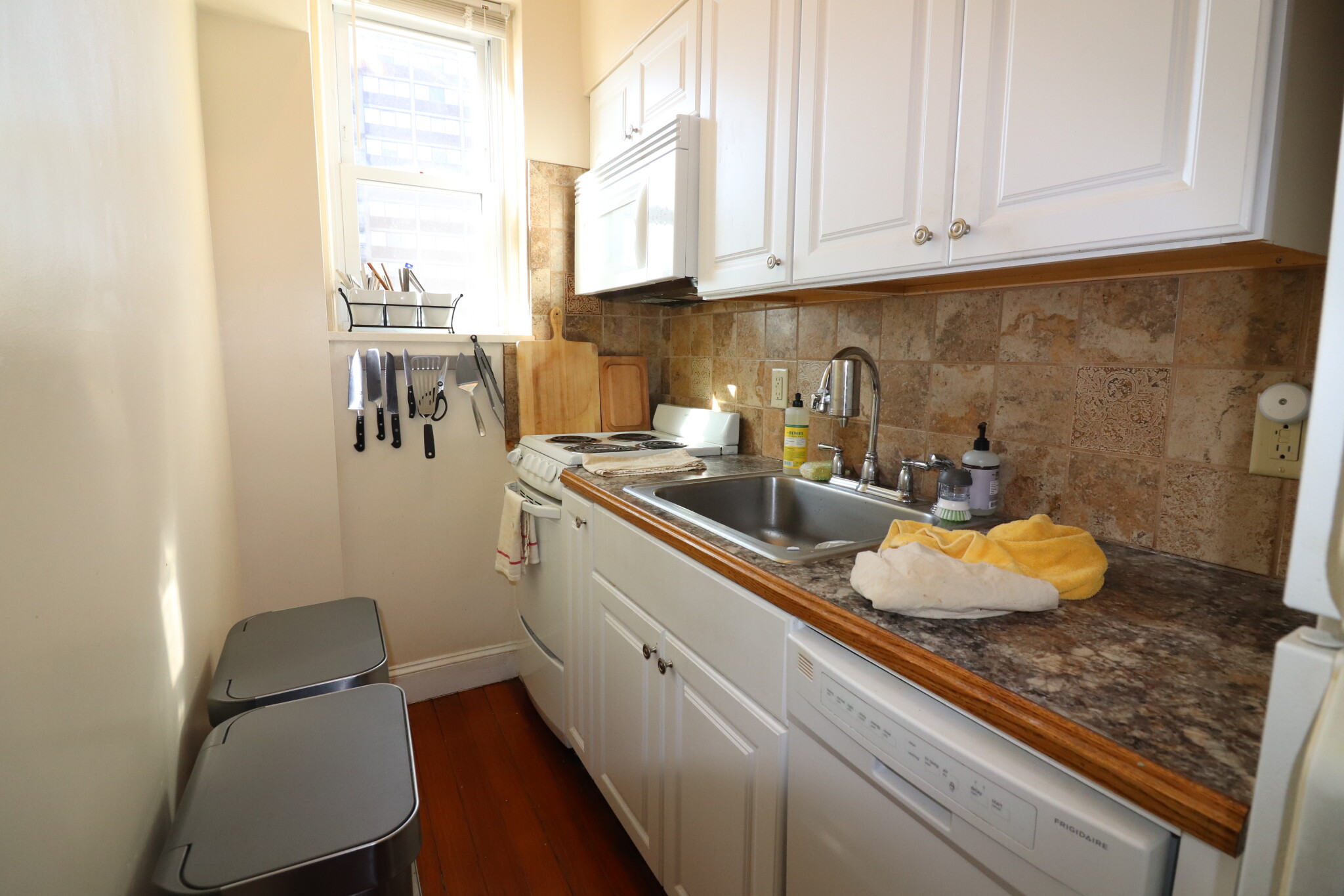 1477 Beacon St, Washington Square