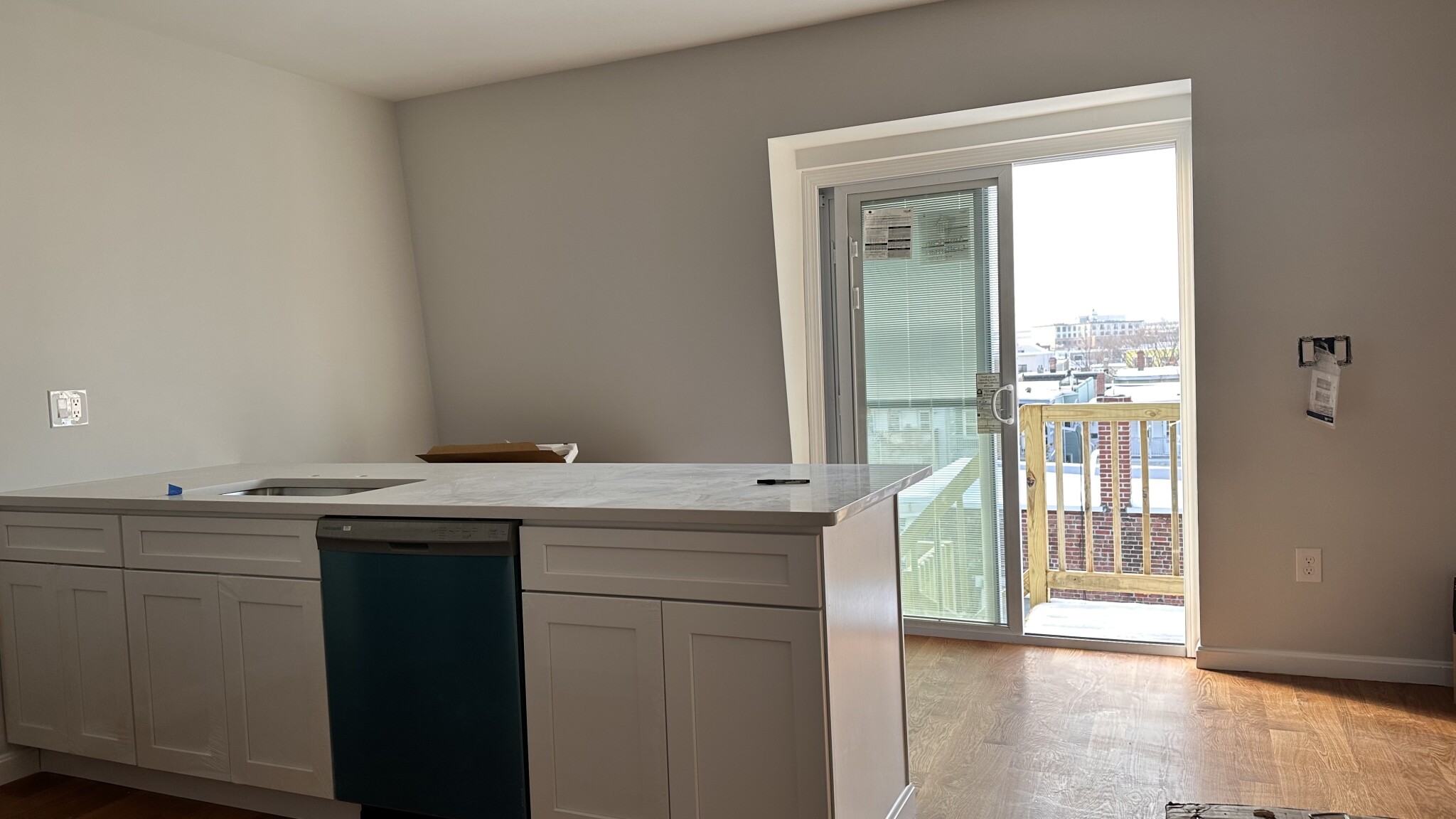 142 Chelsea St, East Boston