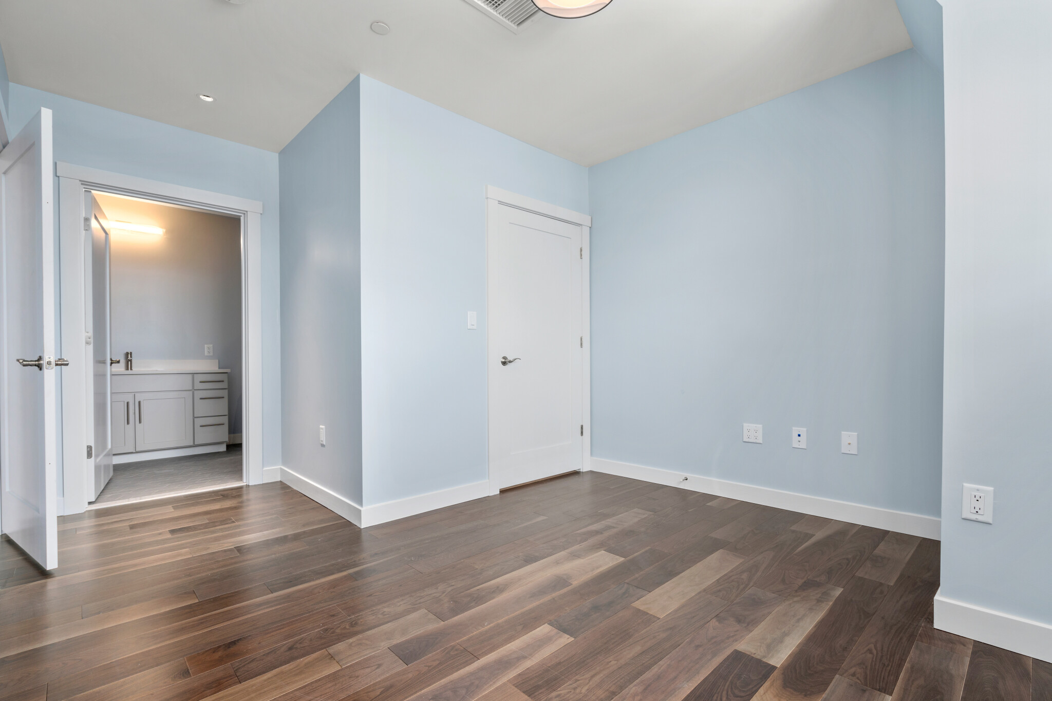 136 Babcock St, Coolidge Corner