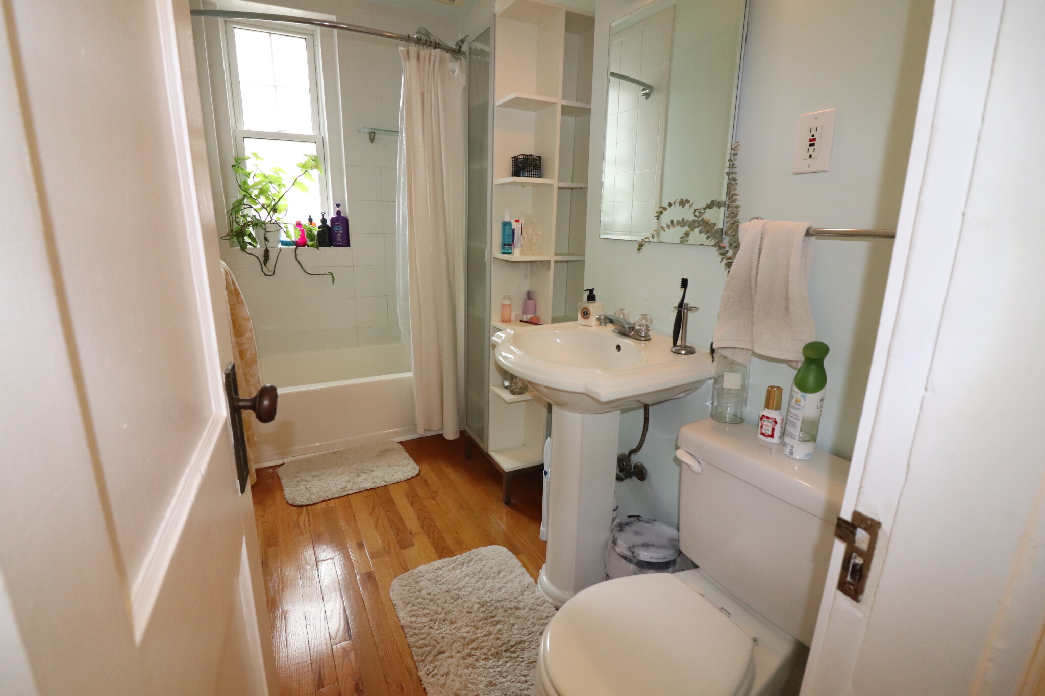 42 Saint Paul St, Longwood