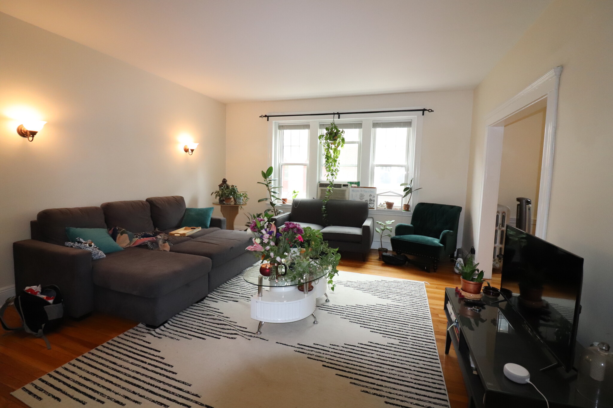 42 Saint Paul St, Longwood