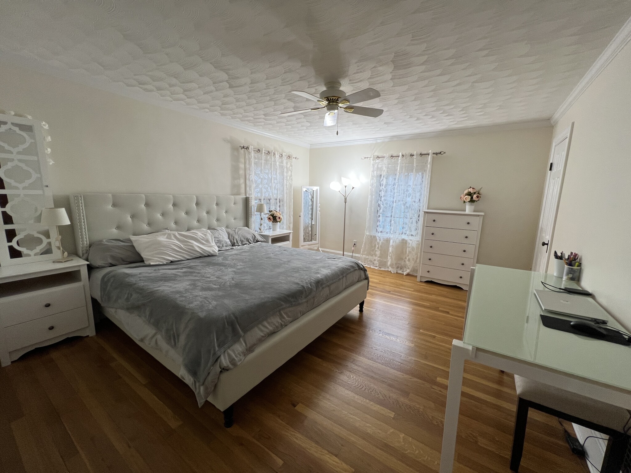 33 Clearwater Rd, Chestnut Hill