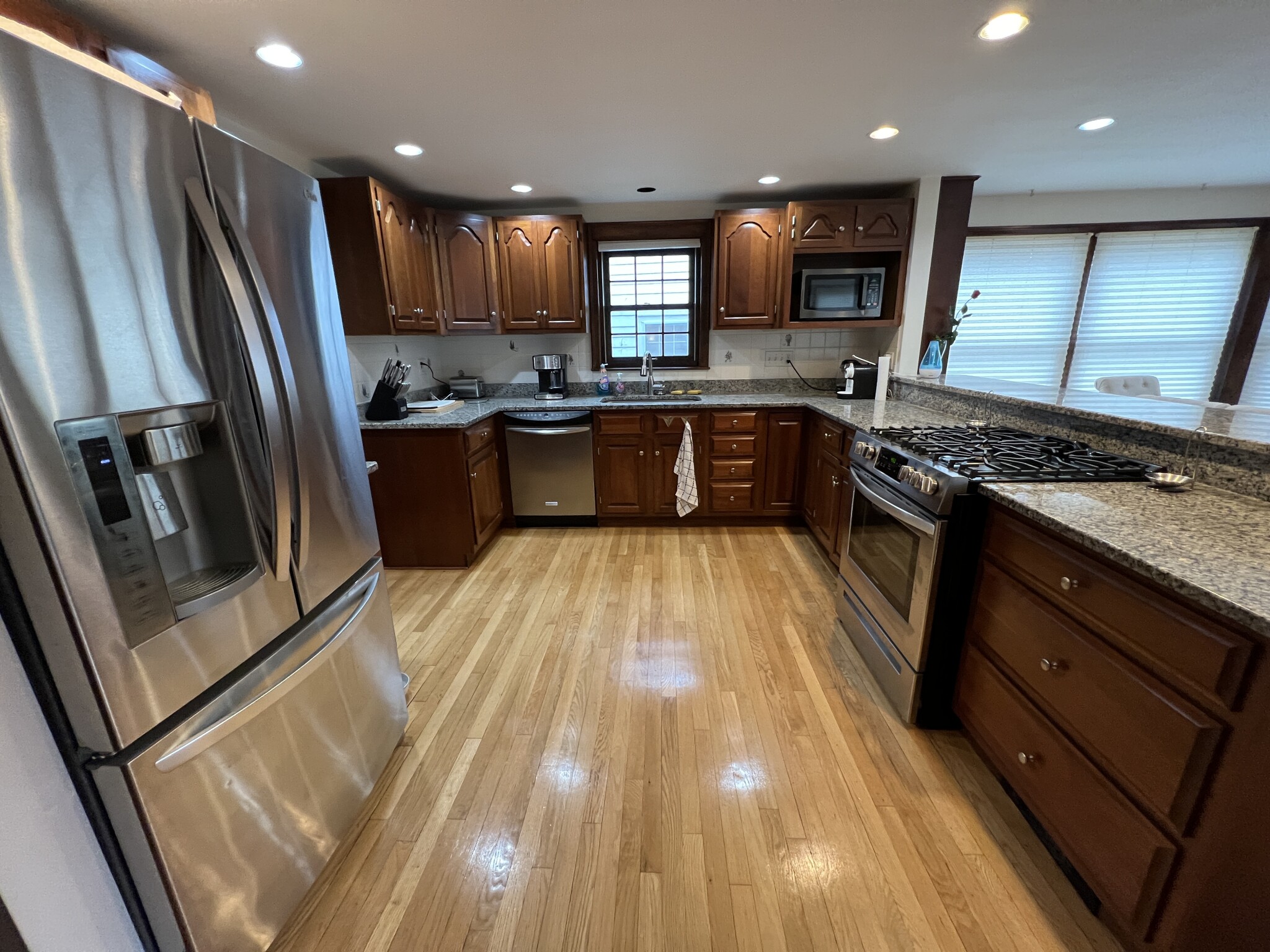 33 Clearwater Rd, Chestnut Hill