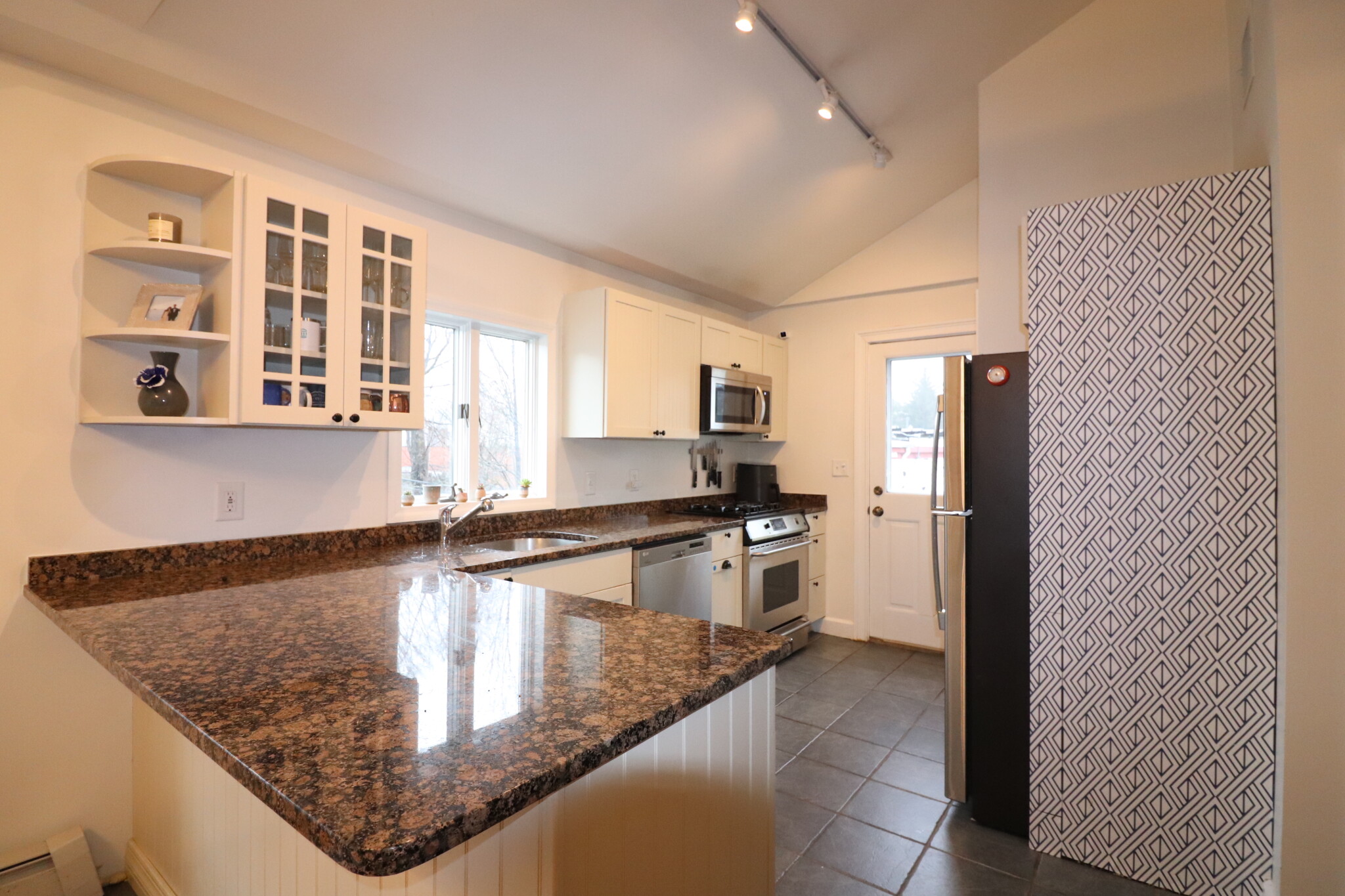 18 Seaverns Ave, Jamaica Plain