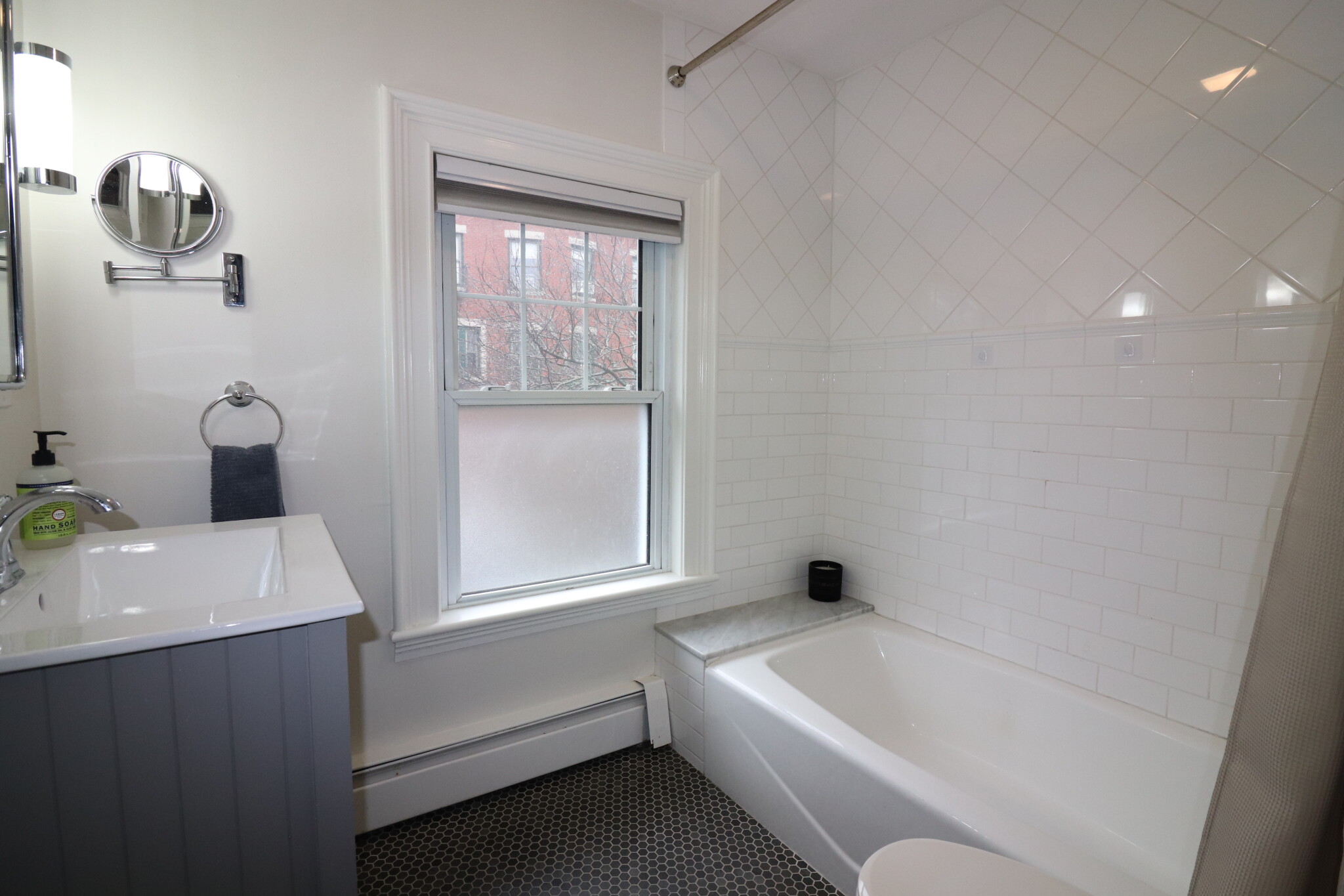 18 Seaverns Ave, Jamaica Plain