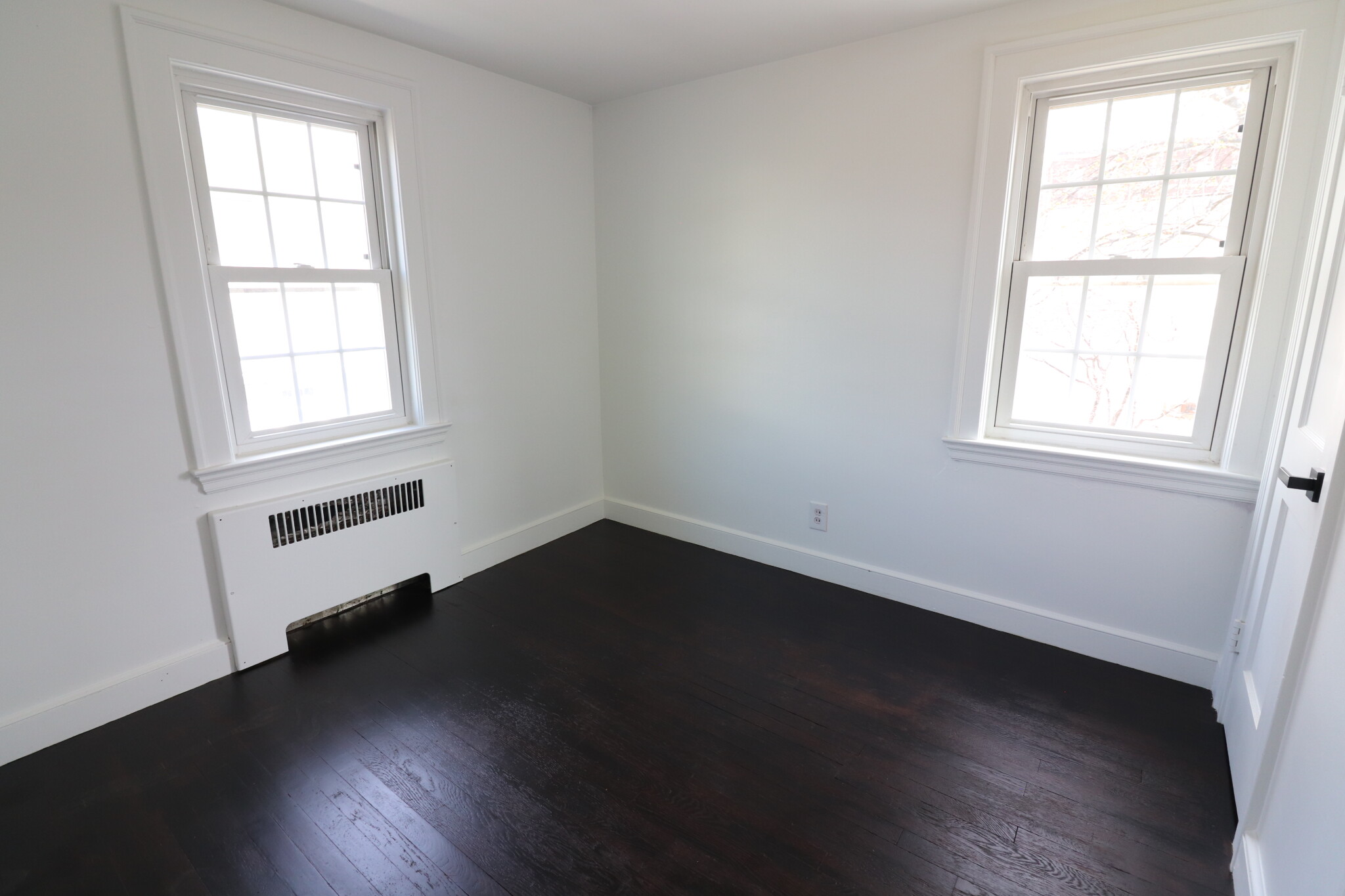 88 Walnut Park, Newton