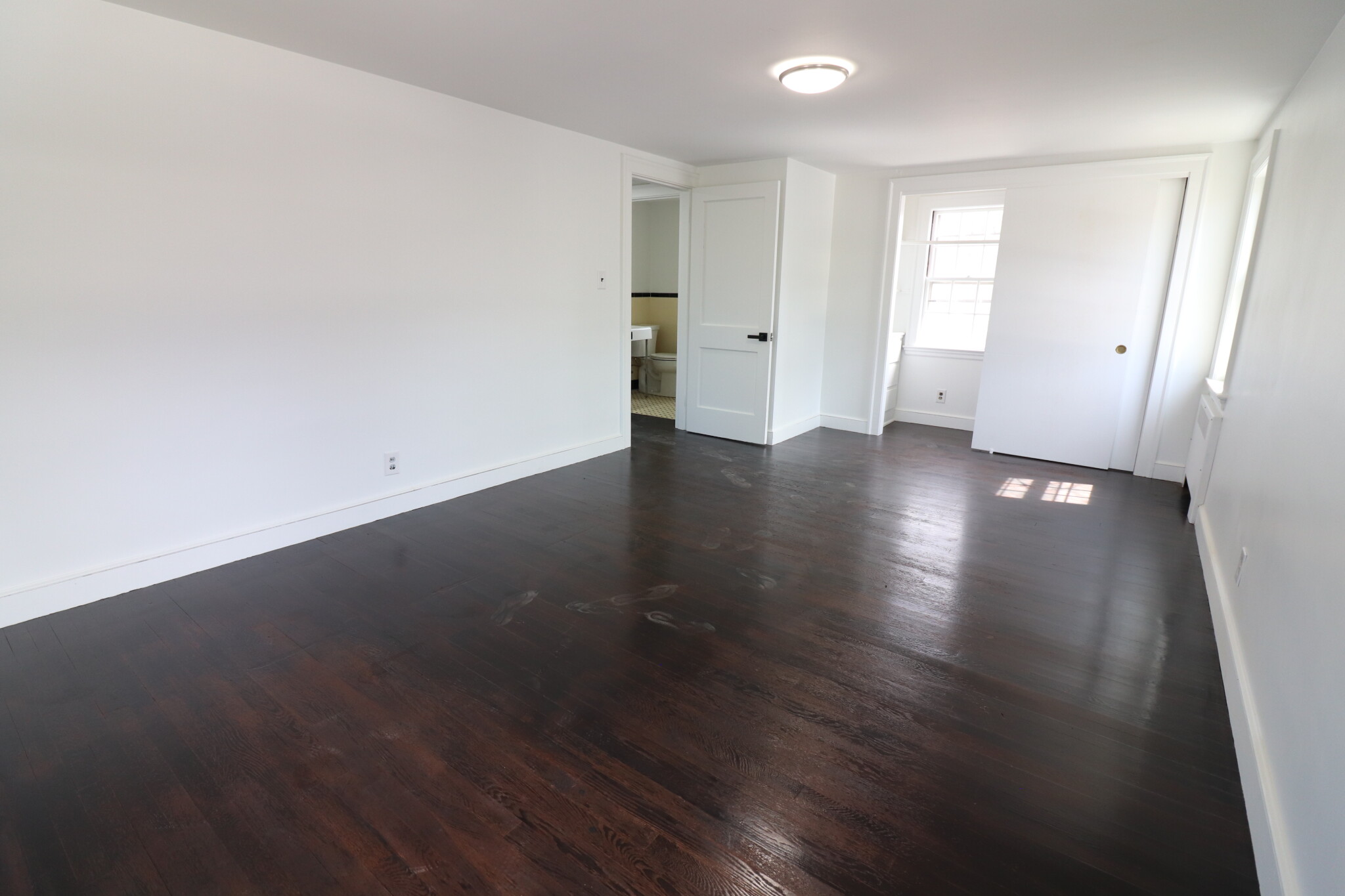 88 Walnut Park, Newton