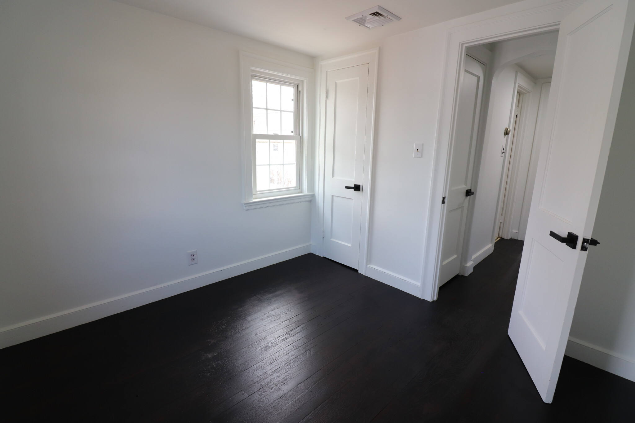 88 Walnut Park, Newton