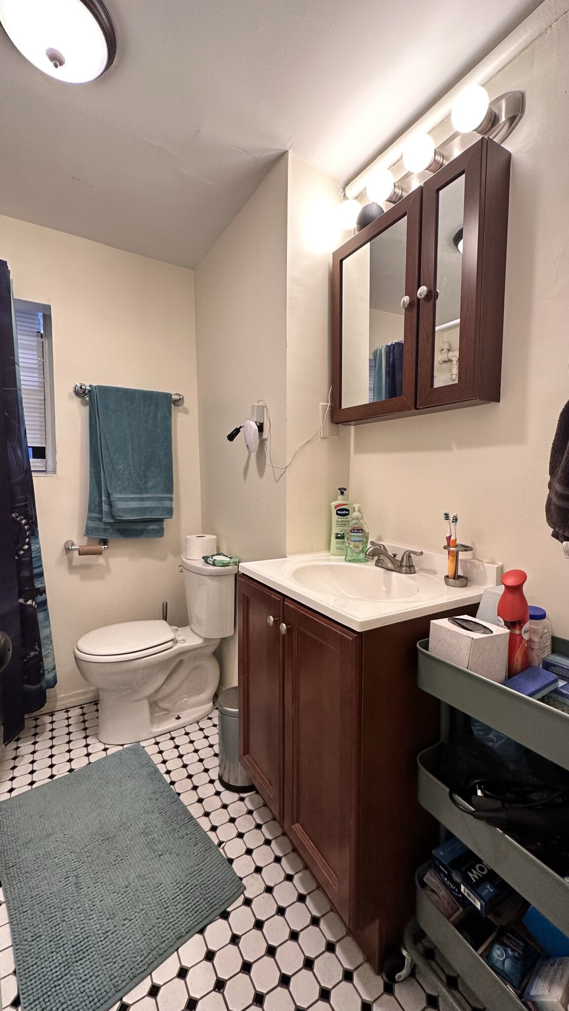 1961 Commonwealth Ave, Brighton