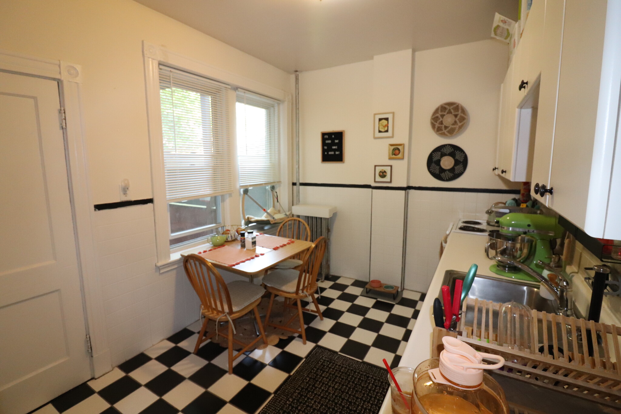 136 Pleasant St, Coolidge Corner