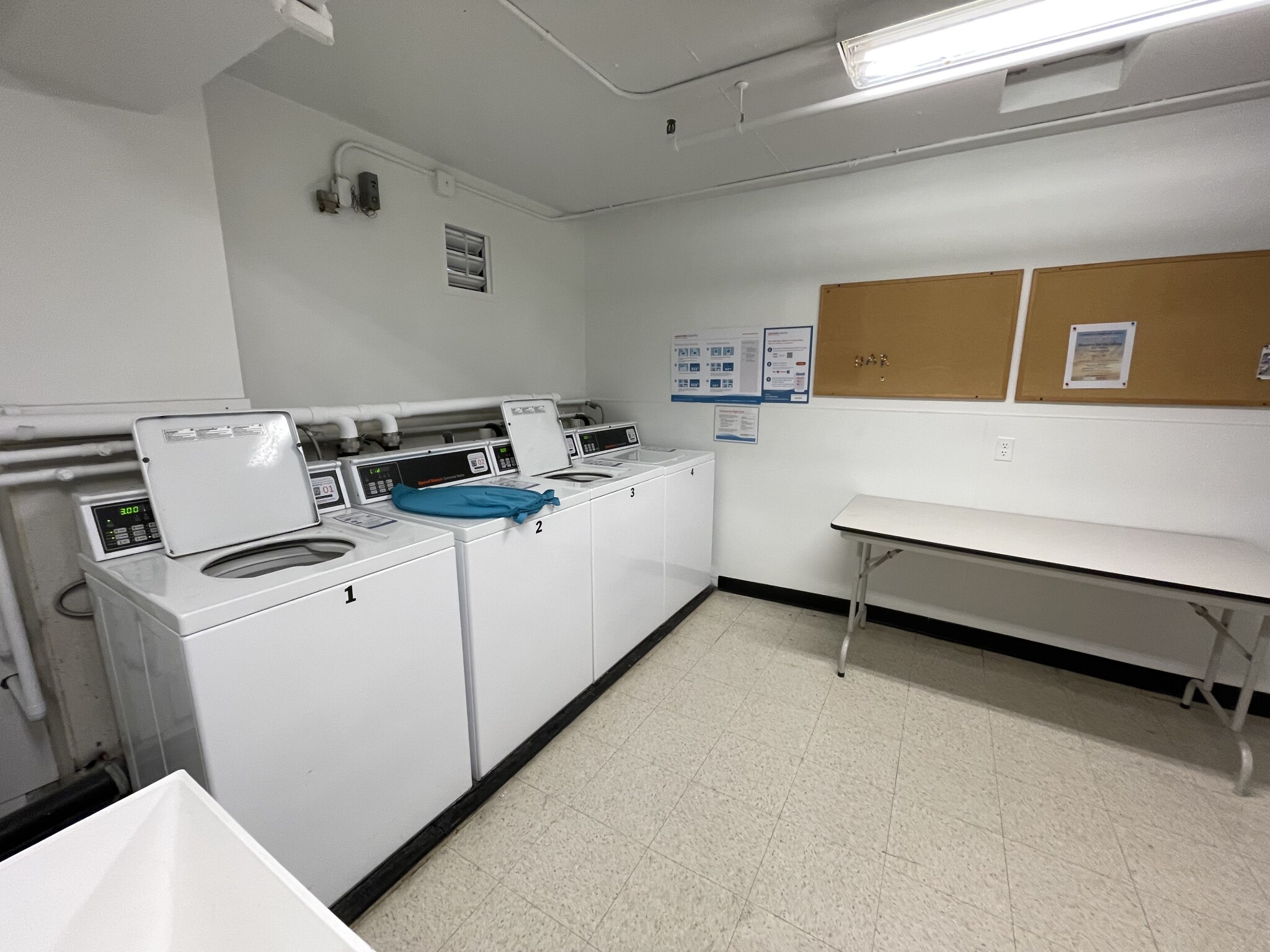 872 Massachusetts Ave, Riverside