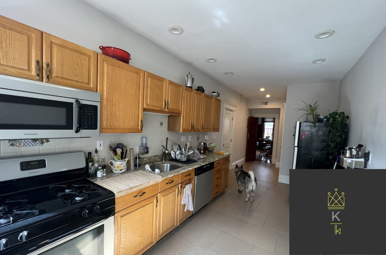 181 Harvard St, Coolidge Corner