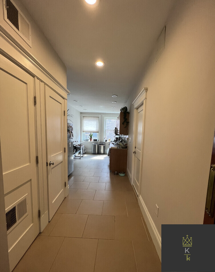 181 Harvard St, Coolidge Corner