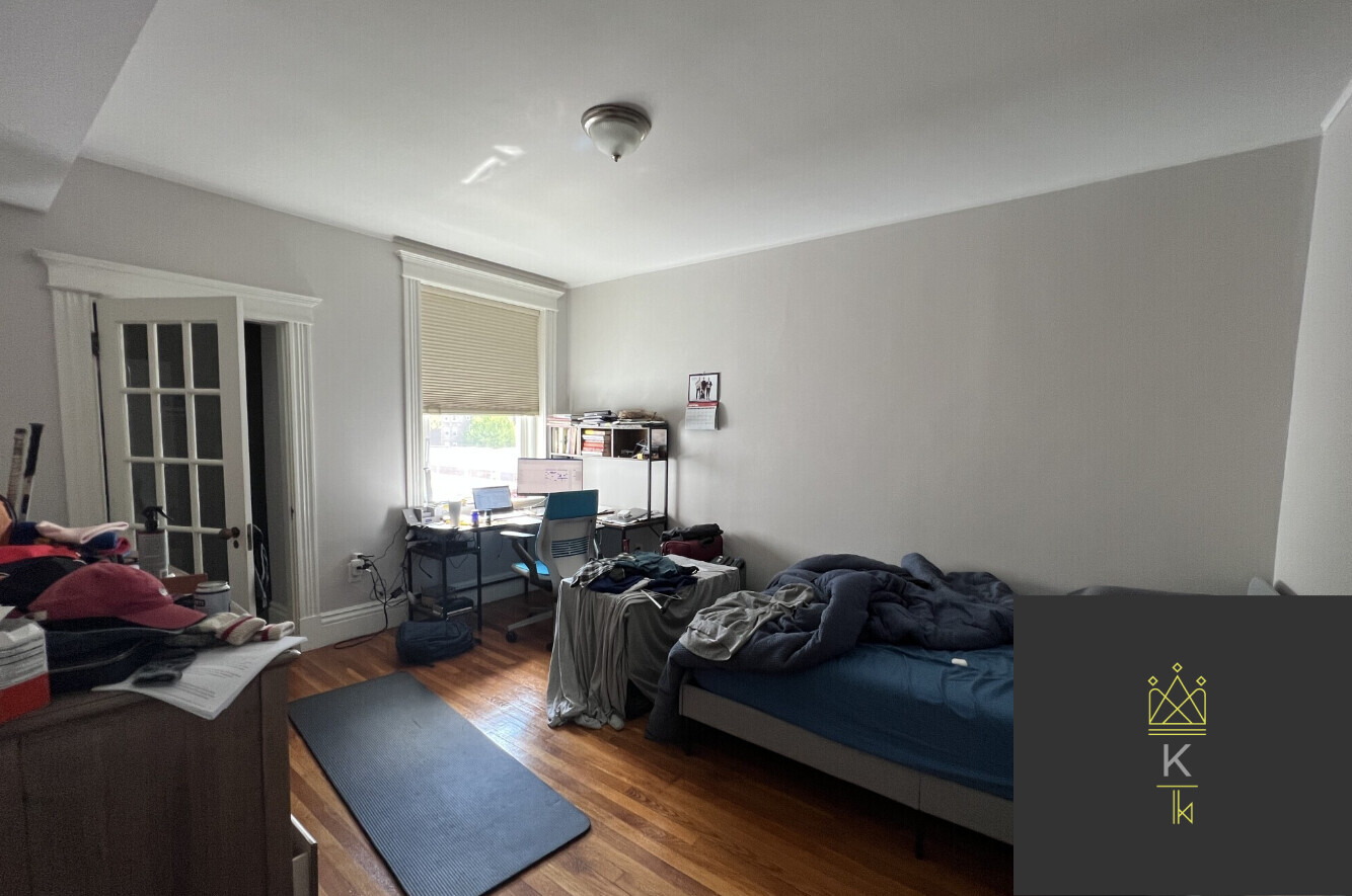 181 Harvard St, Coolidge Corner