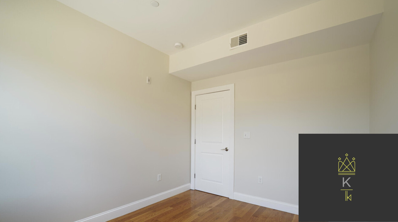 54 Kent St, Brookline Village